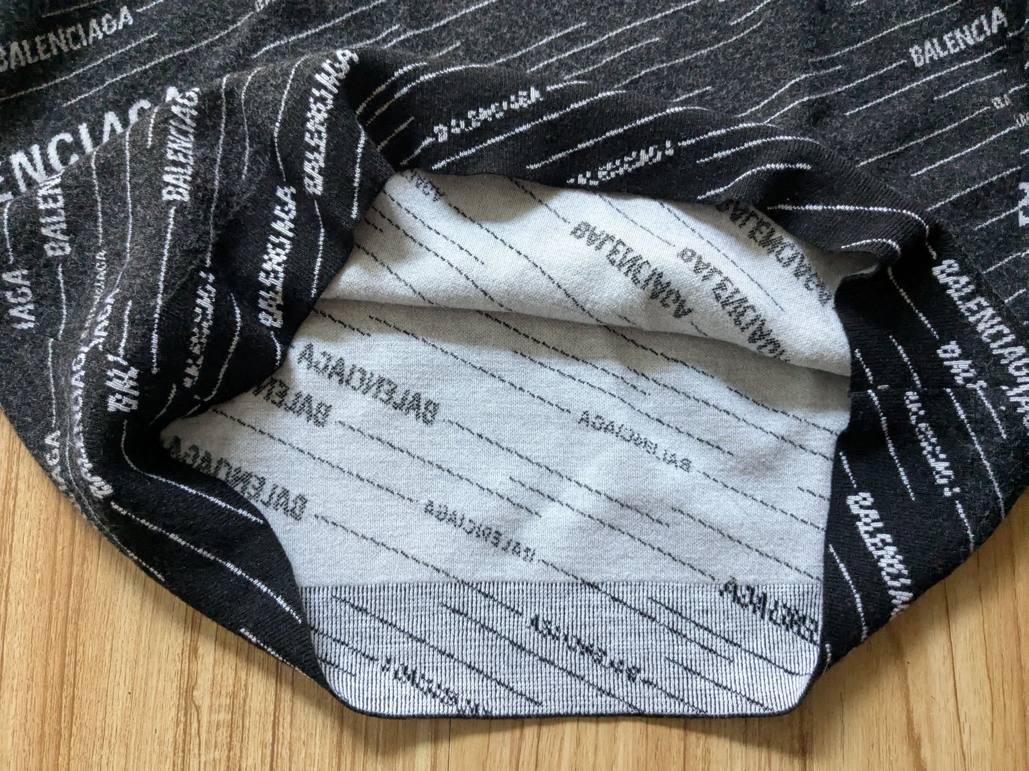 Balenciaga Balenciaga Sweater Jacquard Logo Black White Medium Size US M / EU 48-50 / 2 - 3 Thumbnail