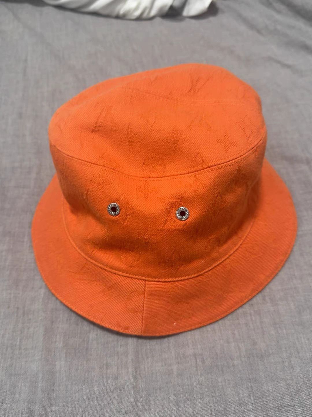 Louis Vuitton Orange Bucket Hat with Textured Pattern Size ONE SIZE - 1 Thumbnail