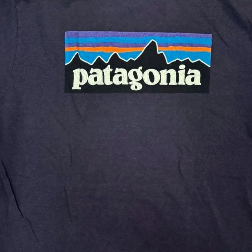 Patagonia Patagonia Shirt XL Blue Responsibili-Tee Back Logo Distressed Short Sleeve Size US 36 / EU 52 - 5 Thumbnail