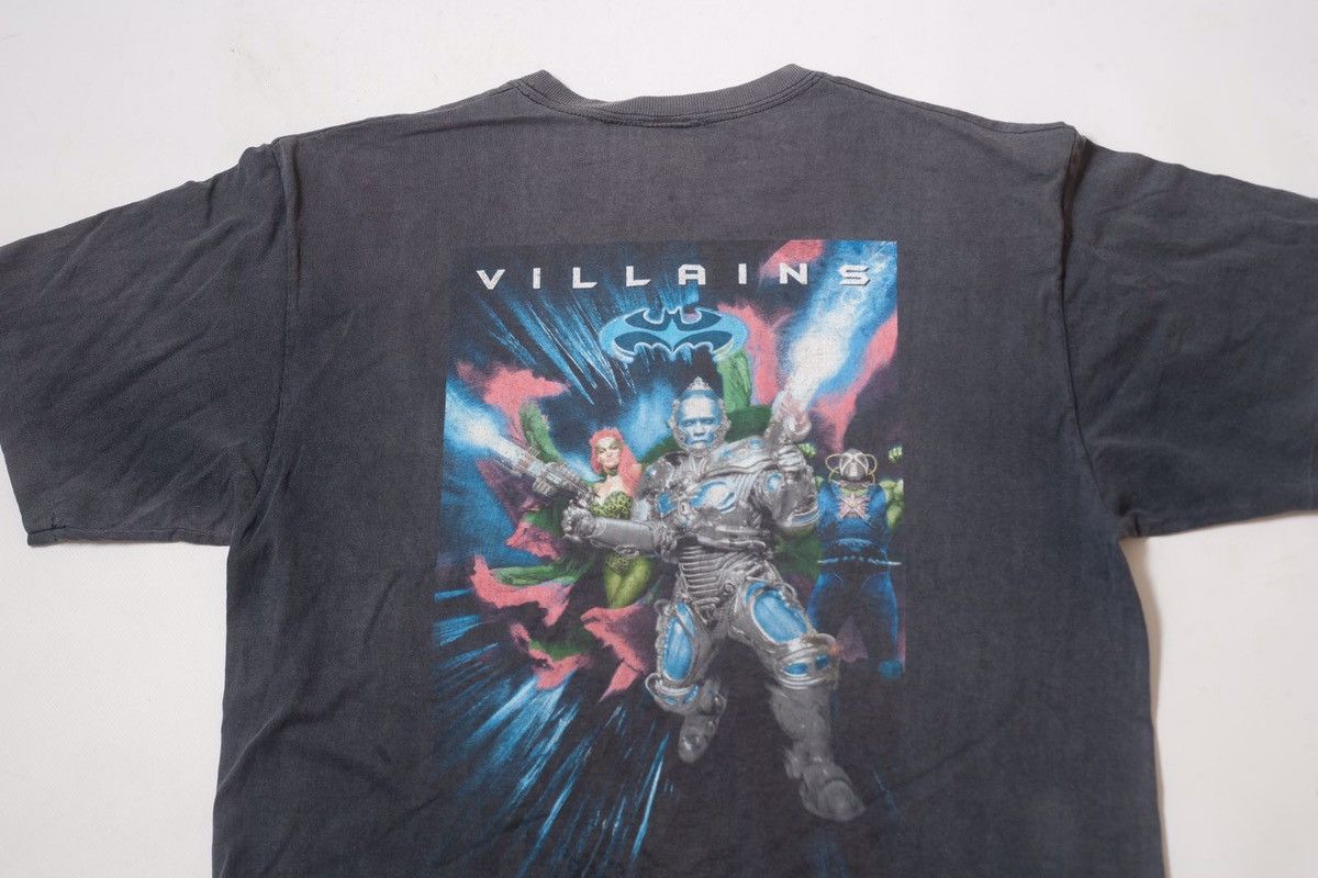 Warner Bros Vintage 1997 Batman & Robin Heroes and Villians movie shirt Size US L / EU 52-54 / 3 - 6 Thumbnail