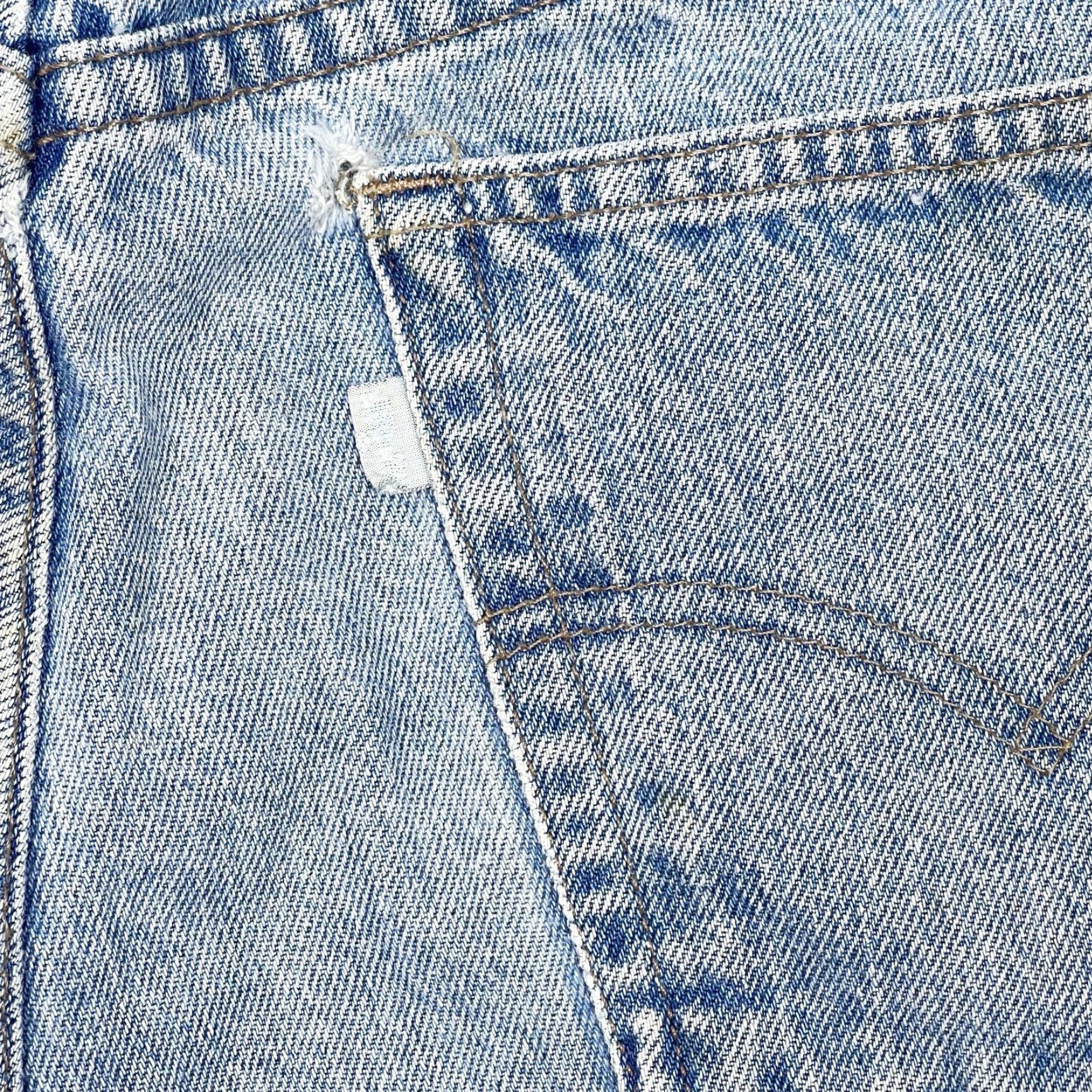 Levi's VINTAGE Levi's SilverTAB Denim Bermuda Shorts Mens Sz 38 Blue 90s Relaxed Fit USA Size US 38 / EU 54 - 5 Thumbnail