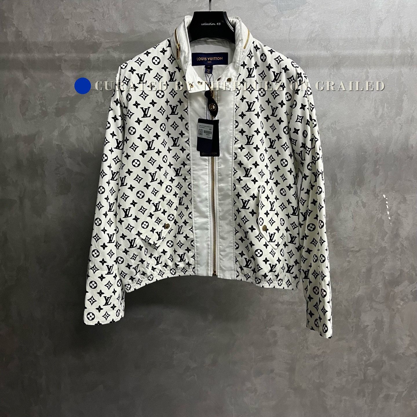 Louis Vuitton Louis Vuitton White Logo Stand Collar Jacket Size US S / EU 44-46 / 1 - 1 Thumbnail