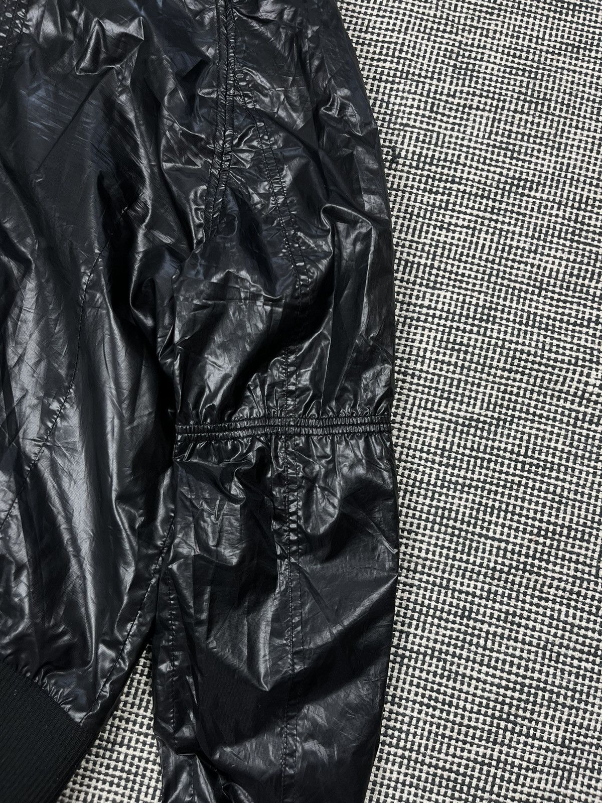 V AVE SHOE REPAIR Fifth avenue shoe repair nylon shiny bomber jacket Size US M / EU 48-50 / 2 - 5 Thumbnail