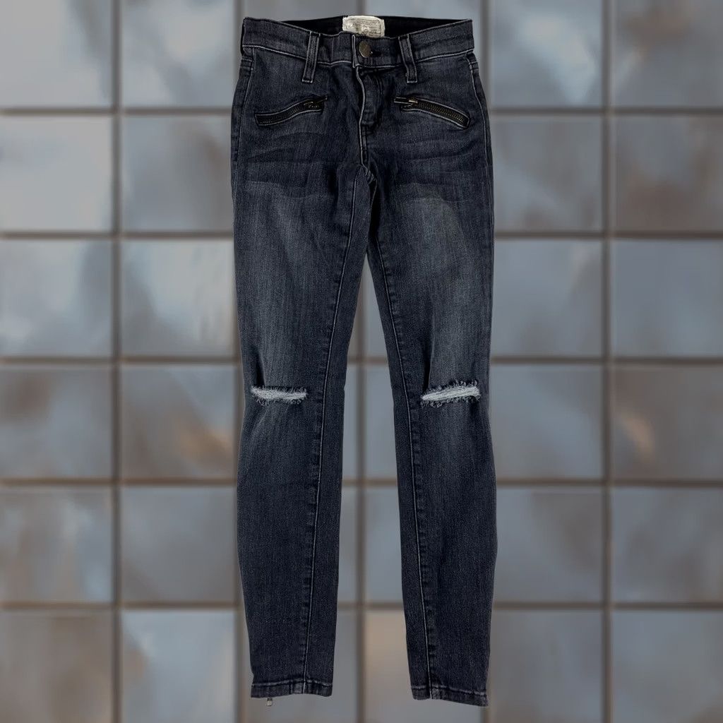 Vintage CURRENT ELLIOTT JEANS THE SOHO ZIP STILETTO WOMENS SIZE 24 BLACK ZIPPER BUTTONS POCKETS DENIM SKINNY 26 INSEAM REGULAR CARE: READY TO WEAR Size 42" / US 20 - 1 Thumbnail