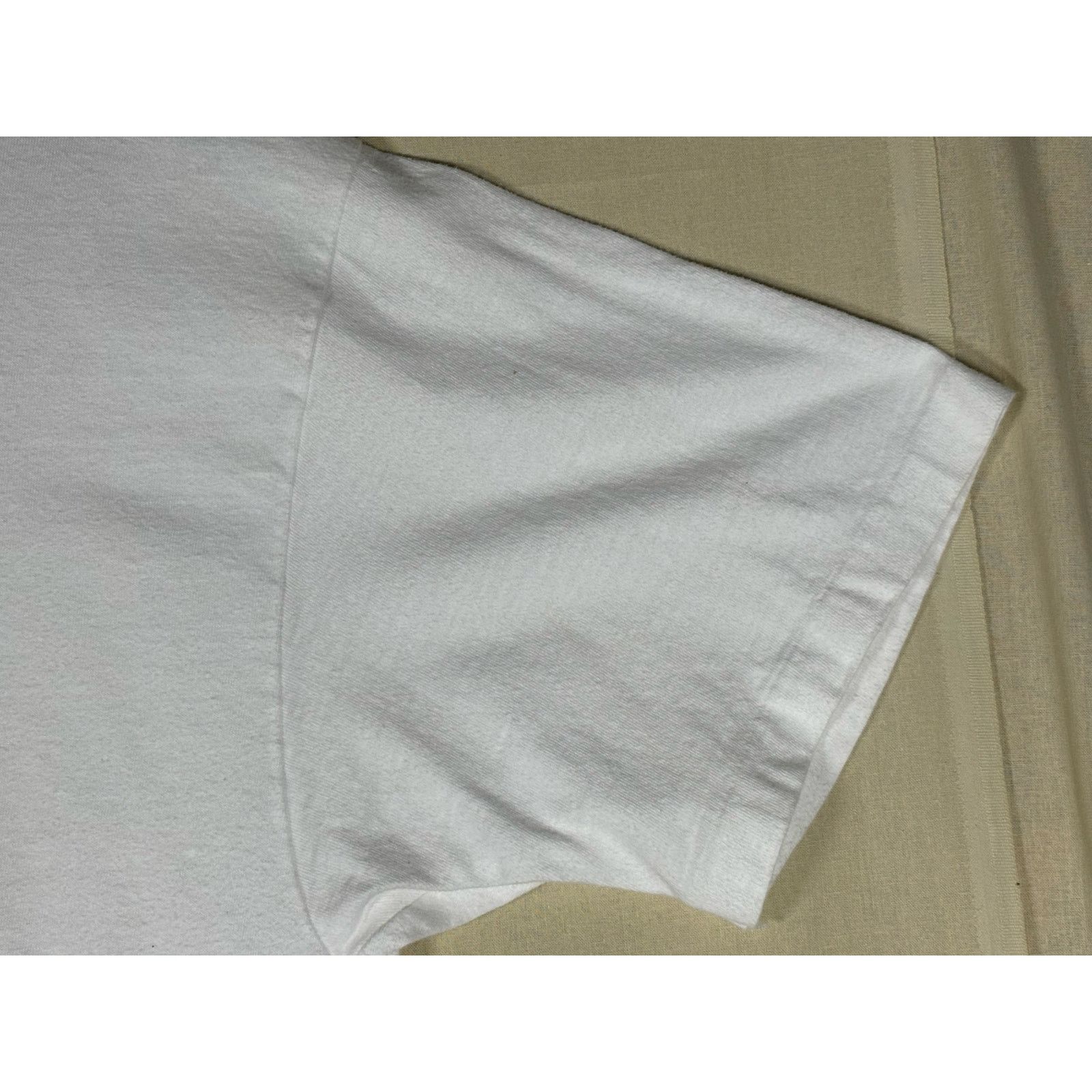 DKNY DKNY Donna Karan New York Graphic T Shirt White Made USA L Size US L / EU 52-54 / 3 - 7 Thumbnail