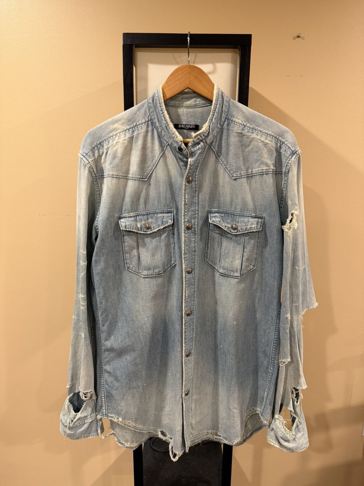 Balmain Balmain SS18 Distressed Light Blue Wash Denim Button Shirt Size US L / EU 52-54 / 3 - 3 Thumbnail