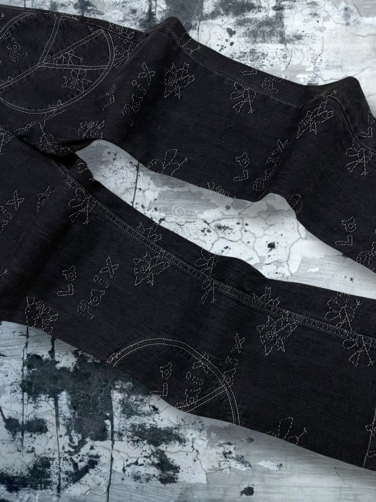 Japanese Brand Vintage 1990s Japan Designer Olleborebla Peace Pig Denim Size US 27 - 6 Thumbnail