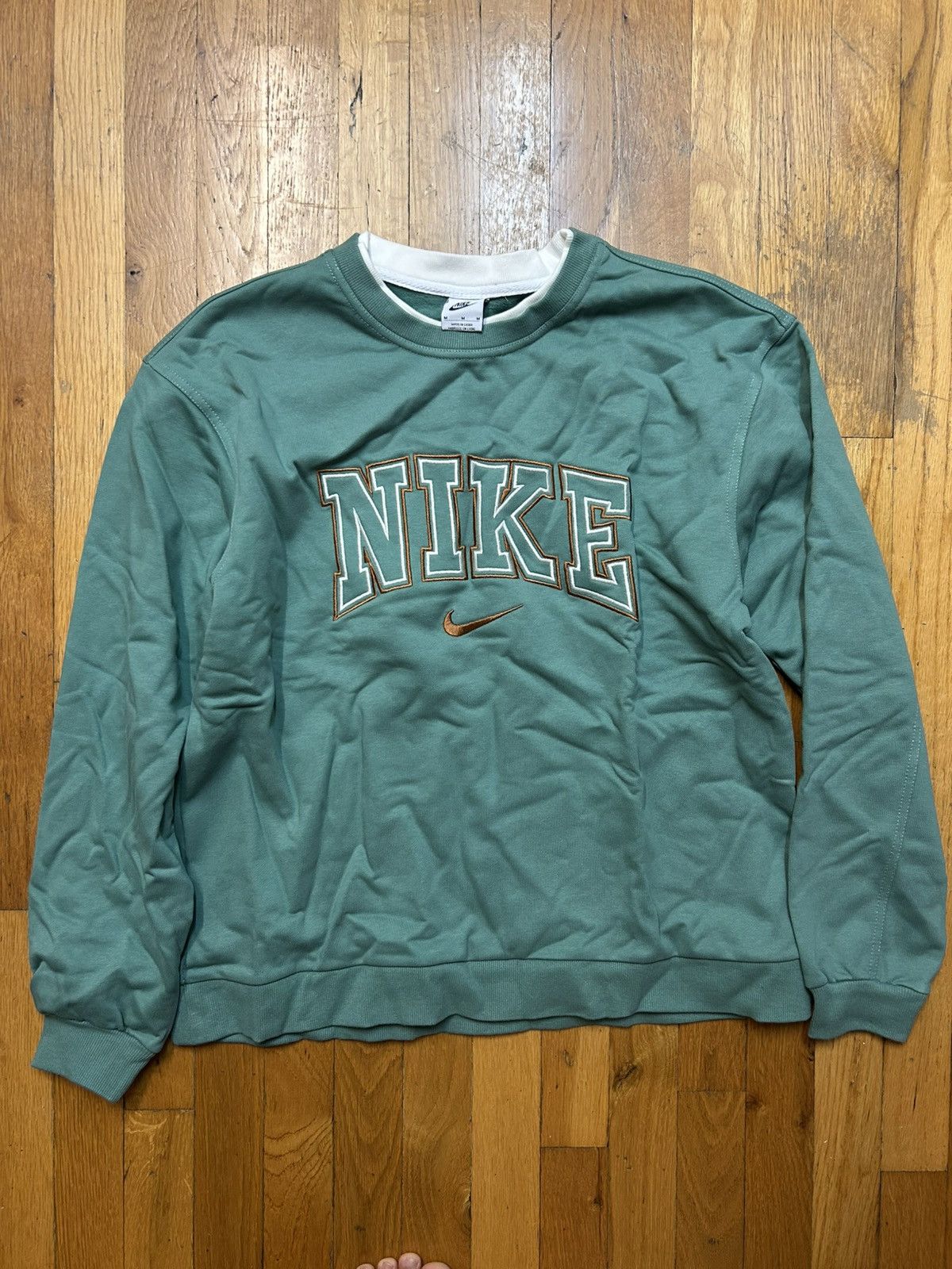 Nike Nike Vintage Embroidered Logo Sweater Size US M / EU 48-50 / 2 - 1 Thumbnail