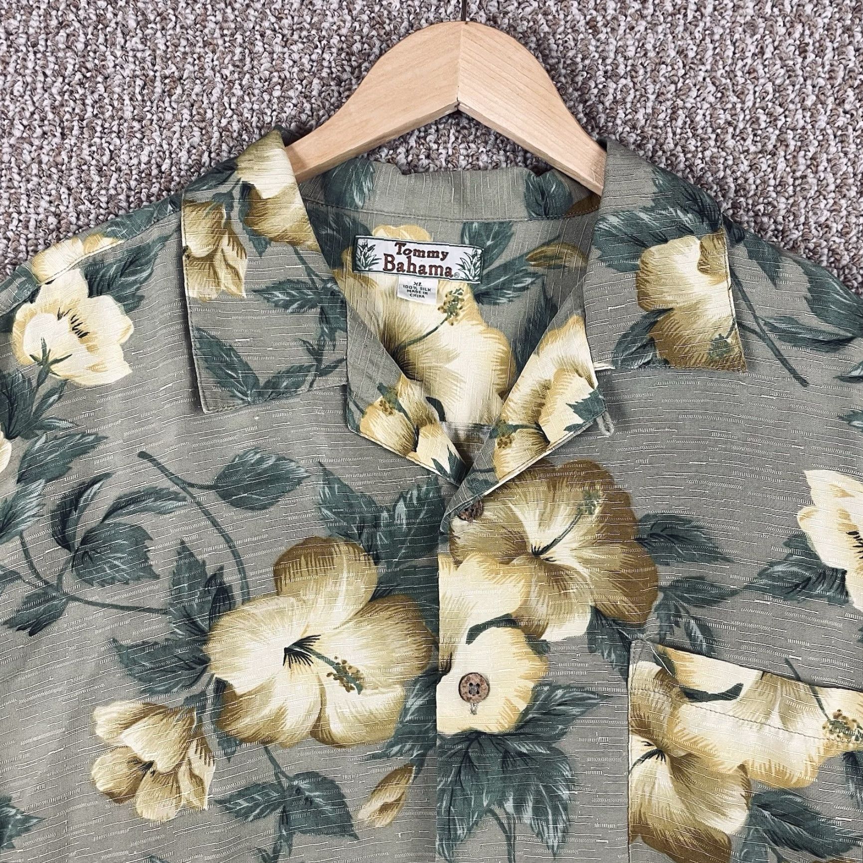 Tommy Bahama Tommy Bahama Shirt Mens XL 100% Silk Button Floral Camp Loop Collar Resort 289 Size US XL / EU 56 / 4 - 2 Thumbnail