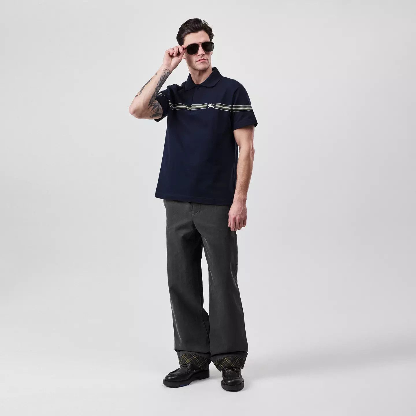 Burberry o1g2r1mq0426 Ekd Stripe Polo Shirt in Navy Size US M / EU 48-50 / 2 - 5 Thumbnail