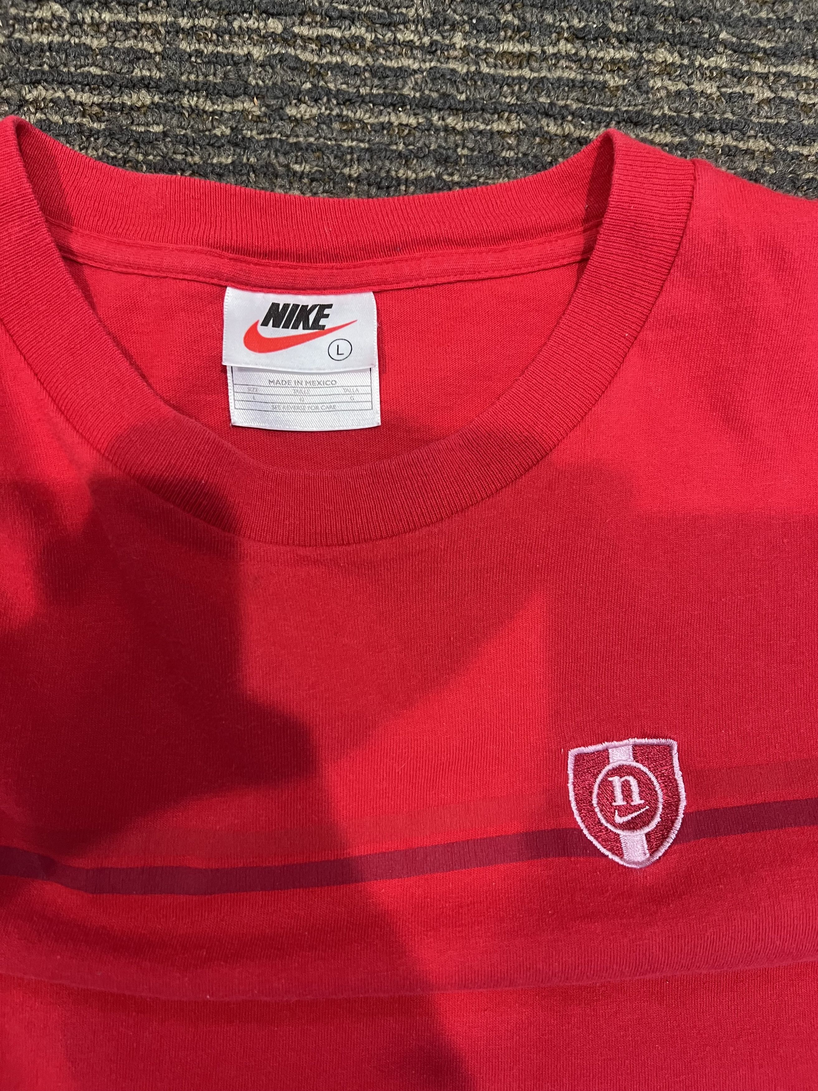 Nike × Vintage Vintage Embroidered Nike Tee Size US L / EU 52-54 / 3 - 3 Thumbnail