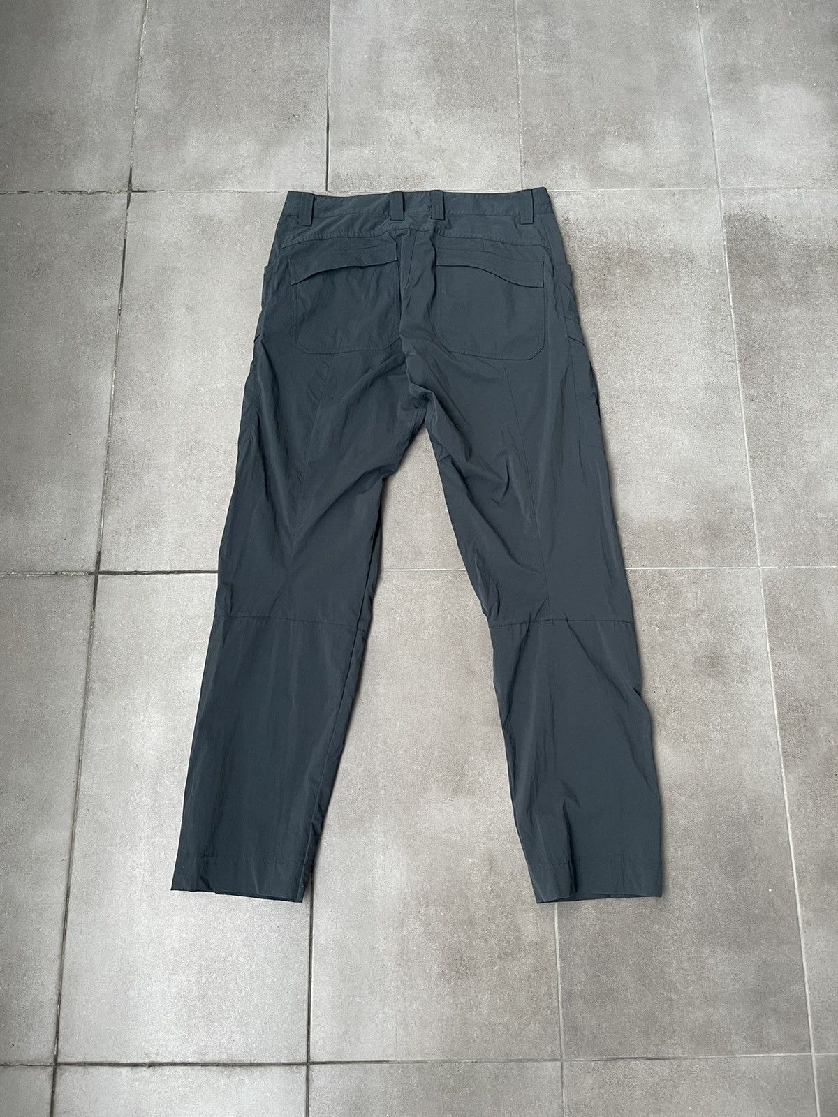 Arc'teryx Arc'Teryx Technical Grey Swamp Cargo Track Pants Size US 32 / EU 48 - 15 Thumbnail
