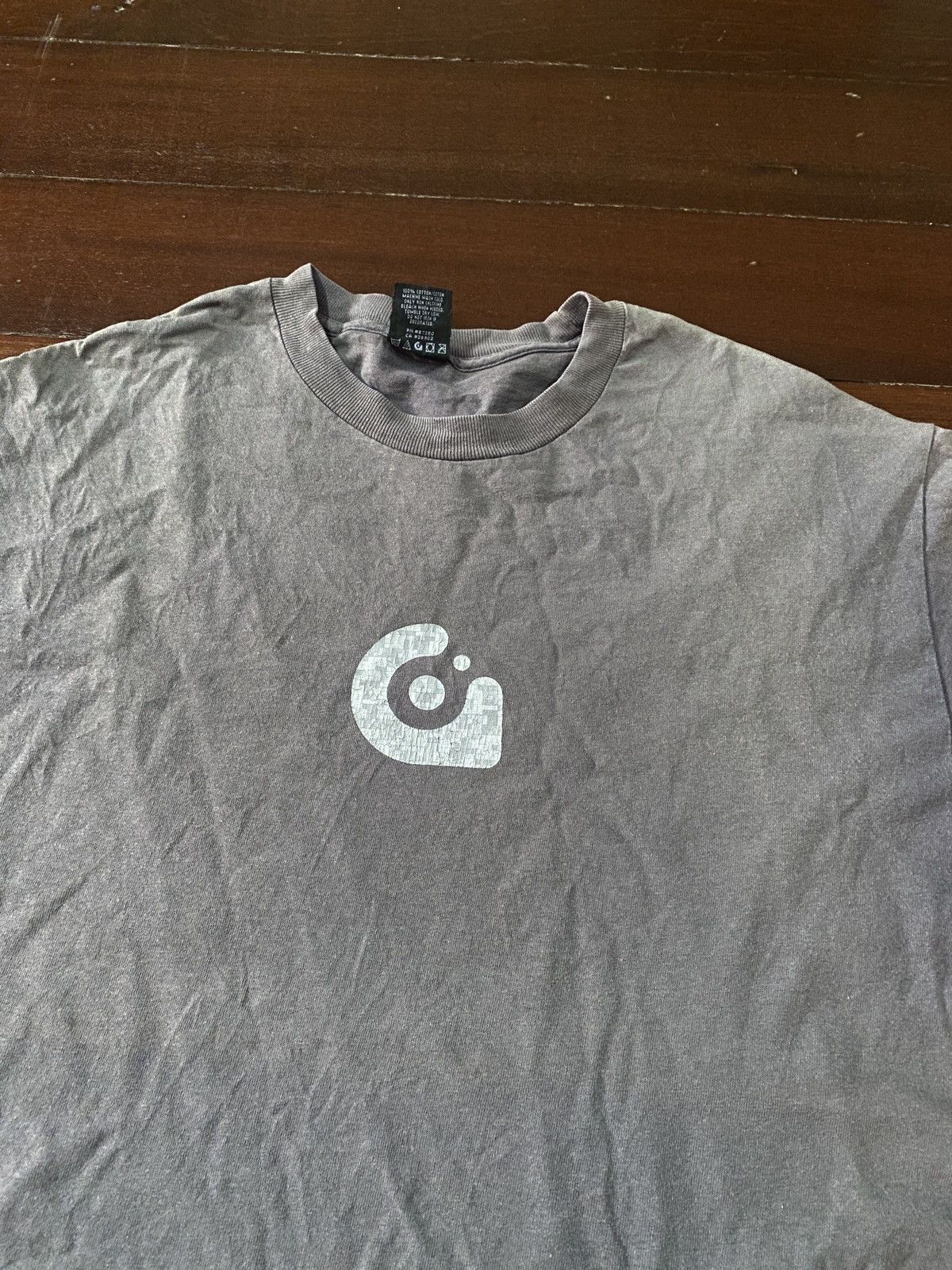 SICK 🔥🔥 VINTAGE 90s GRAVIS CENTER LOGO SMALL STREETWEAR