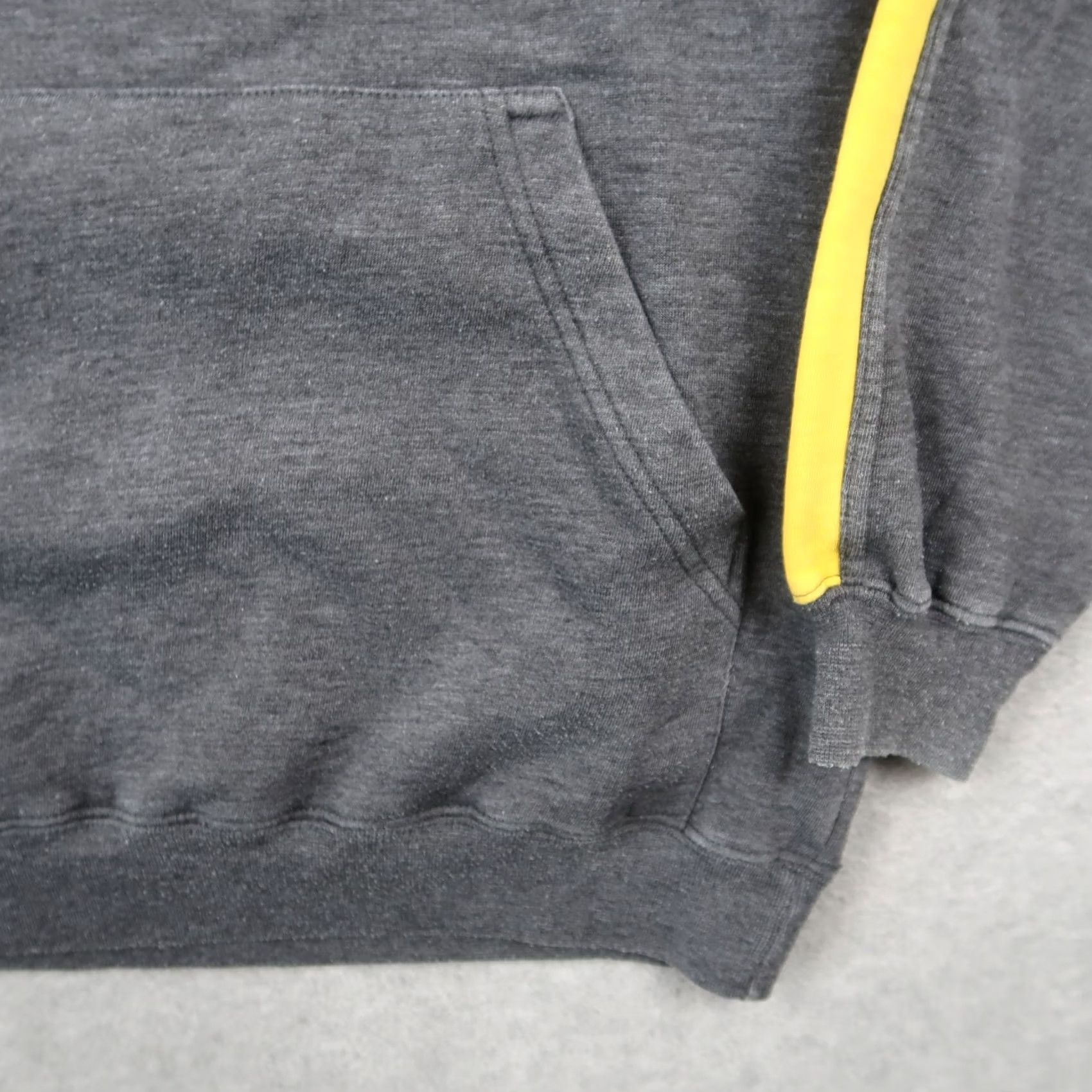 Vintage VINTAGE Split Hoodie Mens S Gray Yellow Fleece Pullover Skateboarding Shirt Size US S / EU 44-46 / 1 - 5 Thumbnail