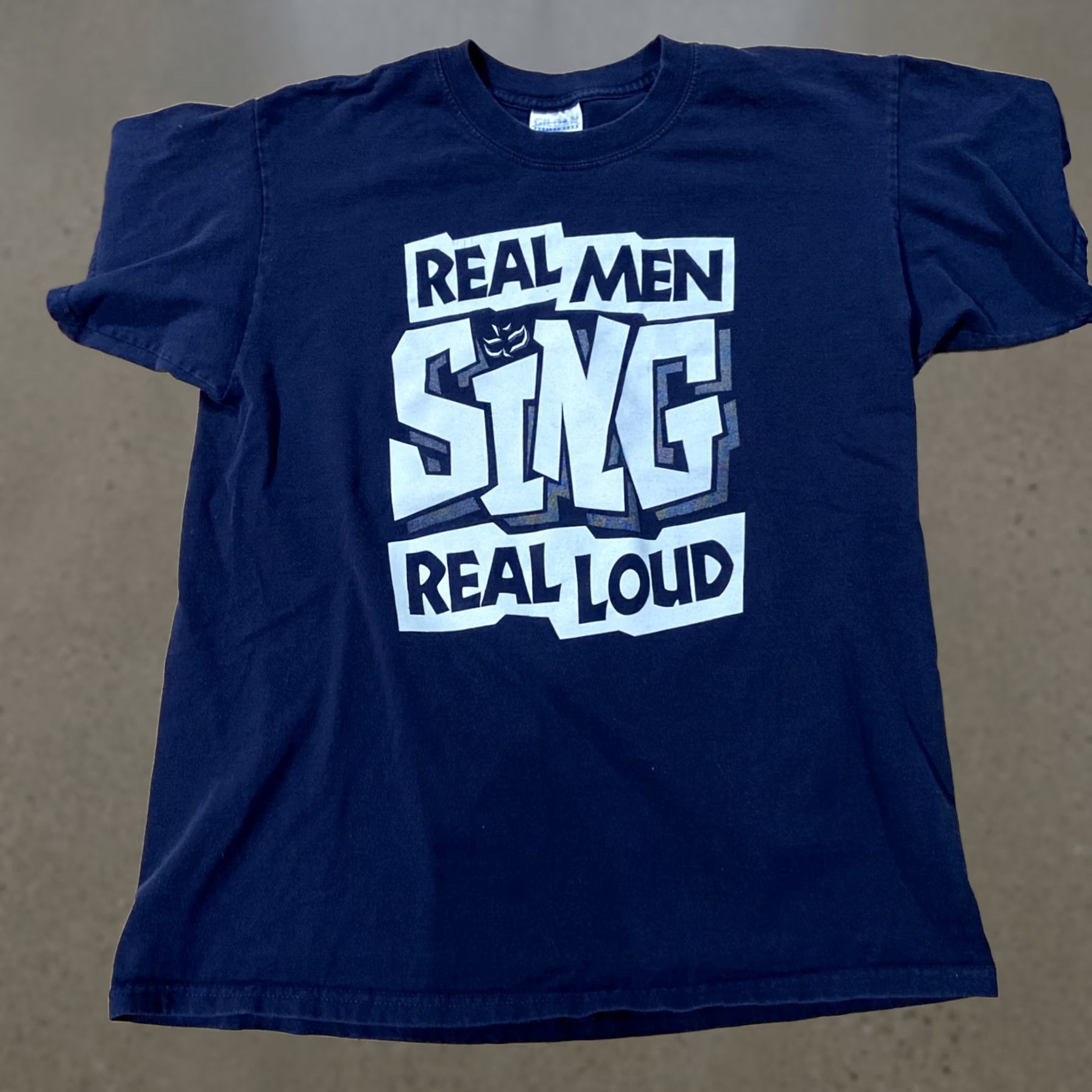 Vintage VINTAGE 90s REAL MEN SING REAL LOUD T-Shirt LARGE Men Cotton Blue 80s 90s Jesus Christian Shirt Mens Size US L / EU 52-54 / 3 - 1 Thumbnail