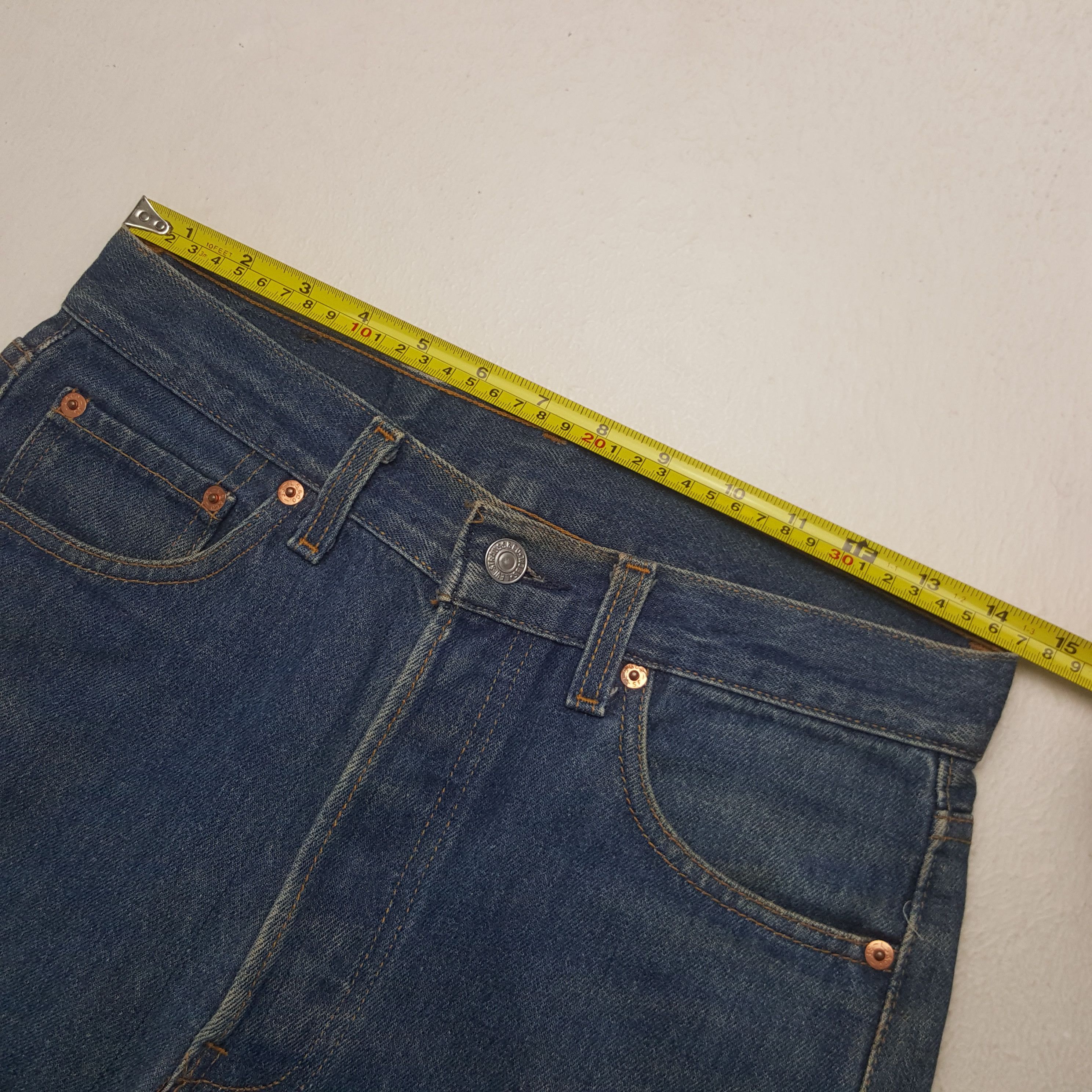 Levi's Vintage Clothing Vintage Levi’s 501 USA Denim Jeans Size US 29 - 7 Thumbnail