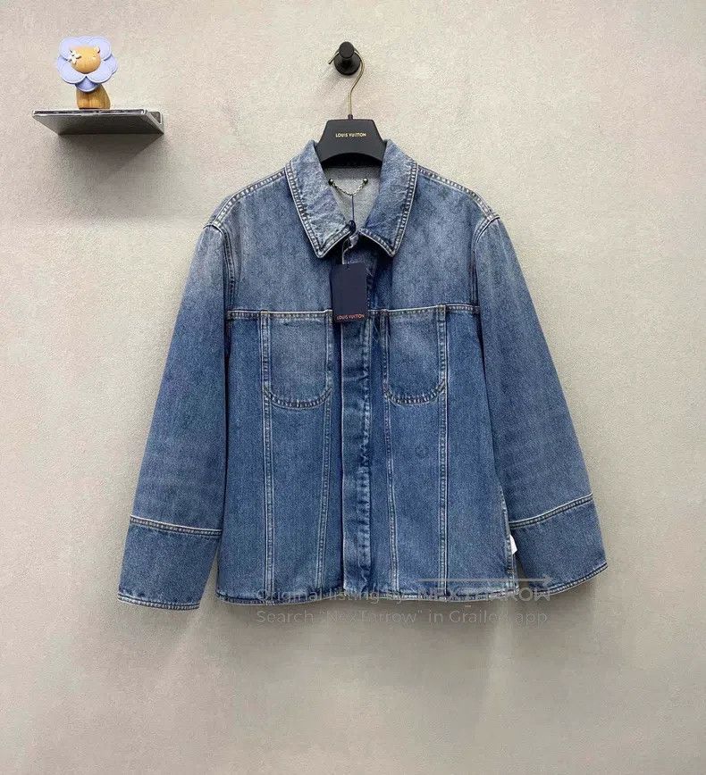 Louis Vuitton Louis Vuitton Blue gradient denim jacket Size US L / EU 52-54 / 3 - 2 Thumbnail