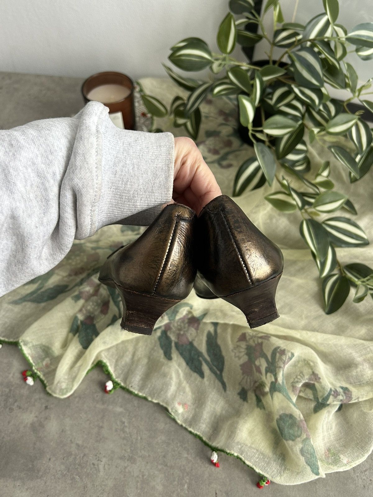 Vintage Vintage archival kitten heels like miu miu gold washed y2k Size US 6 / IT 36 - 6 Thumbnail
