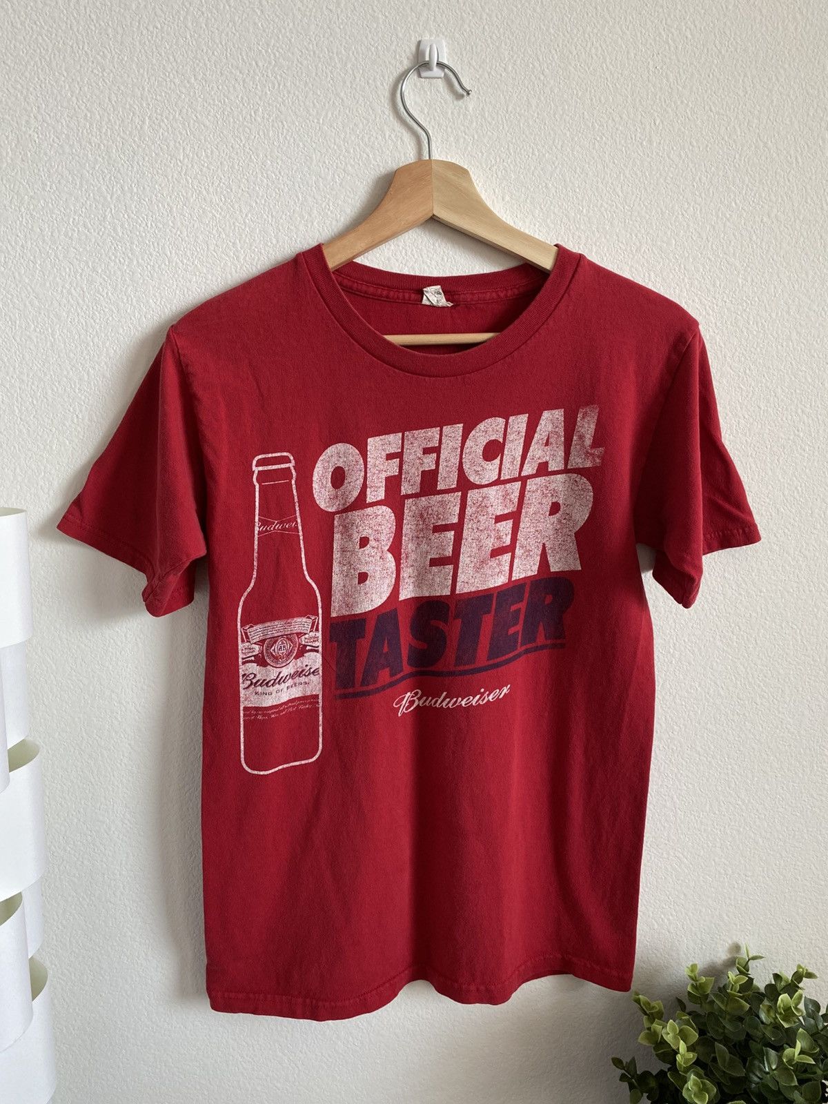 Vintage Vintage Funny Budweiser Drinking Y2K Beer Taster Tee Size US S / EU 44-46 / 1 - 1 Thumbnail