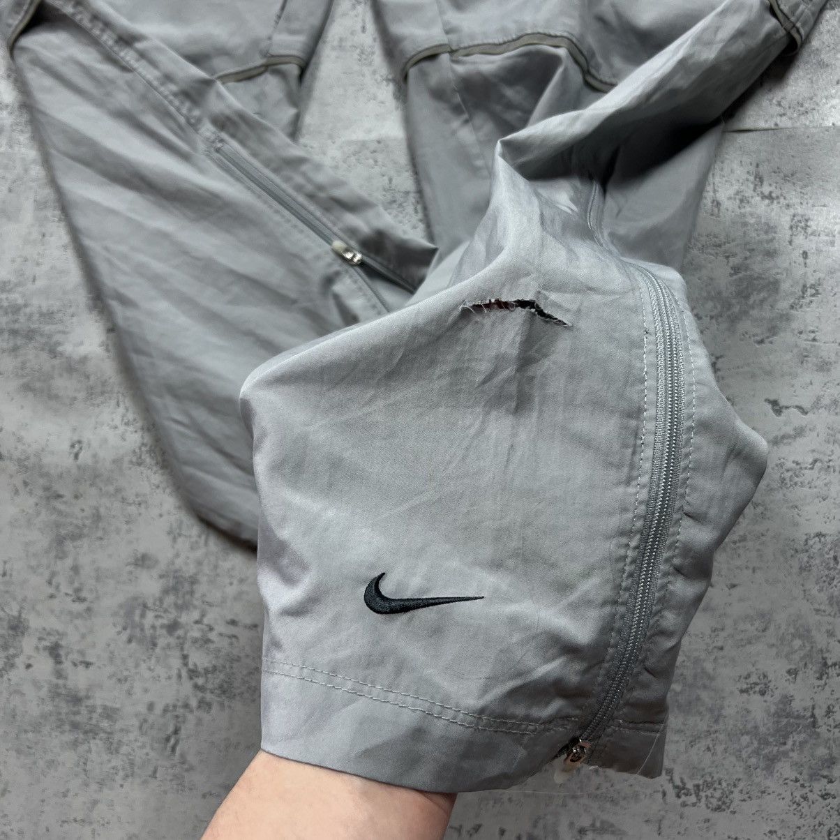 Nike 90s NIKE SWOOSH VINTAGE Y2K GORPCORE PARACHUTE RETRO PANTS Size US 32 / EU 48 - 9 Thumbnail
