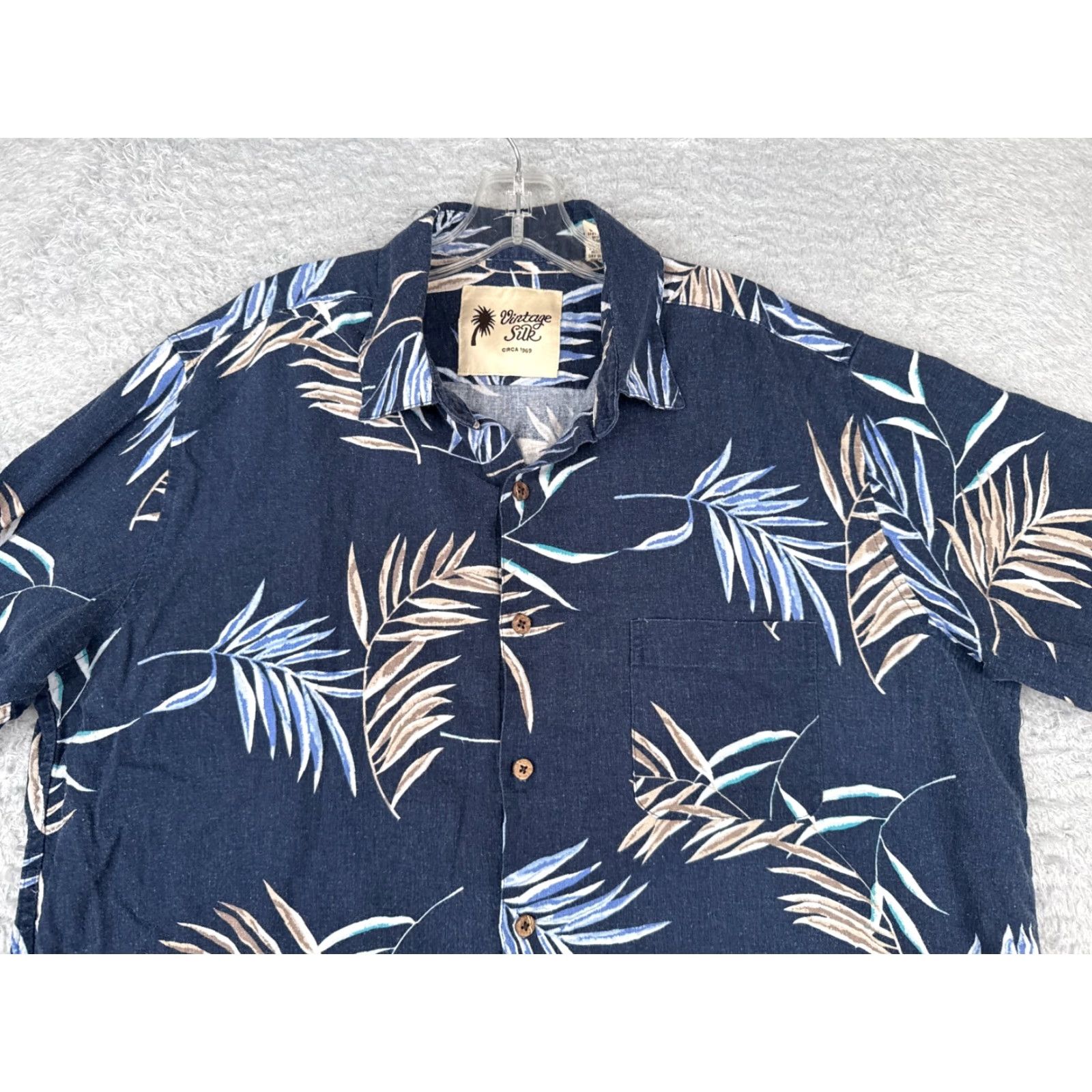Vintage VINTAGE Vintage Silk Shirt Men XL Blue Leaf Linen Blend Button Hawaiian Beach Shirt Size US XL / EU 56 / 4 - 4 Thumbnail
