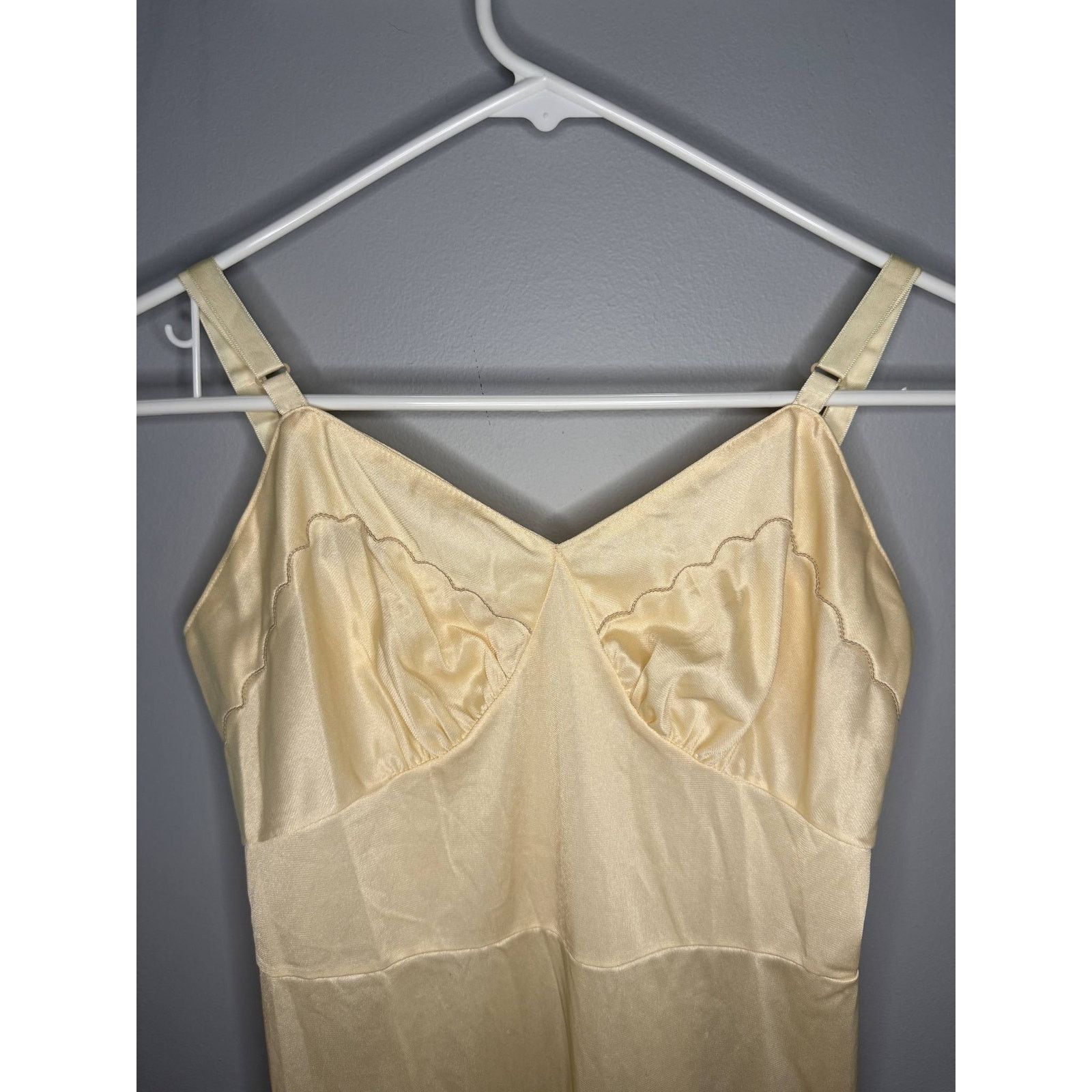 Other Lingerie by Vincent Silky Nightgown Slip Dress Cream 36 US 6 Size S / US 4 / IT 40 - 2 Thumbnail