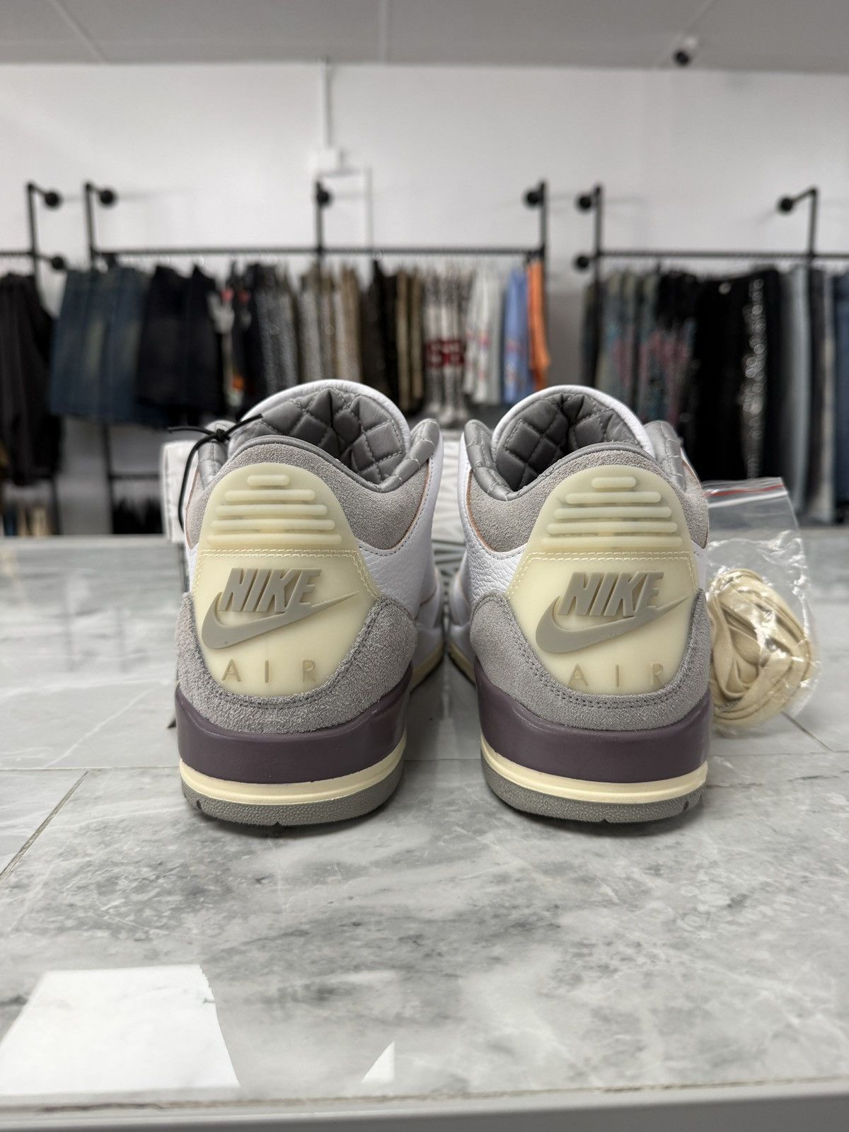A Ma Maniere × Jordan Brand Jordan 3 Retro SP A Ma Maniére Size US 10 / EU 43 - 5 Thumbnail