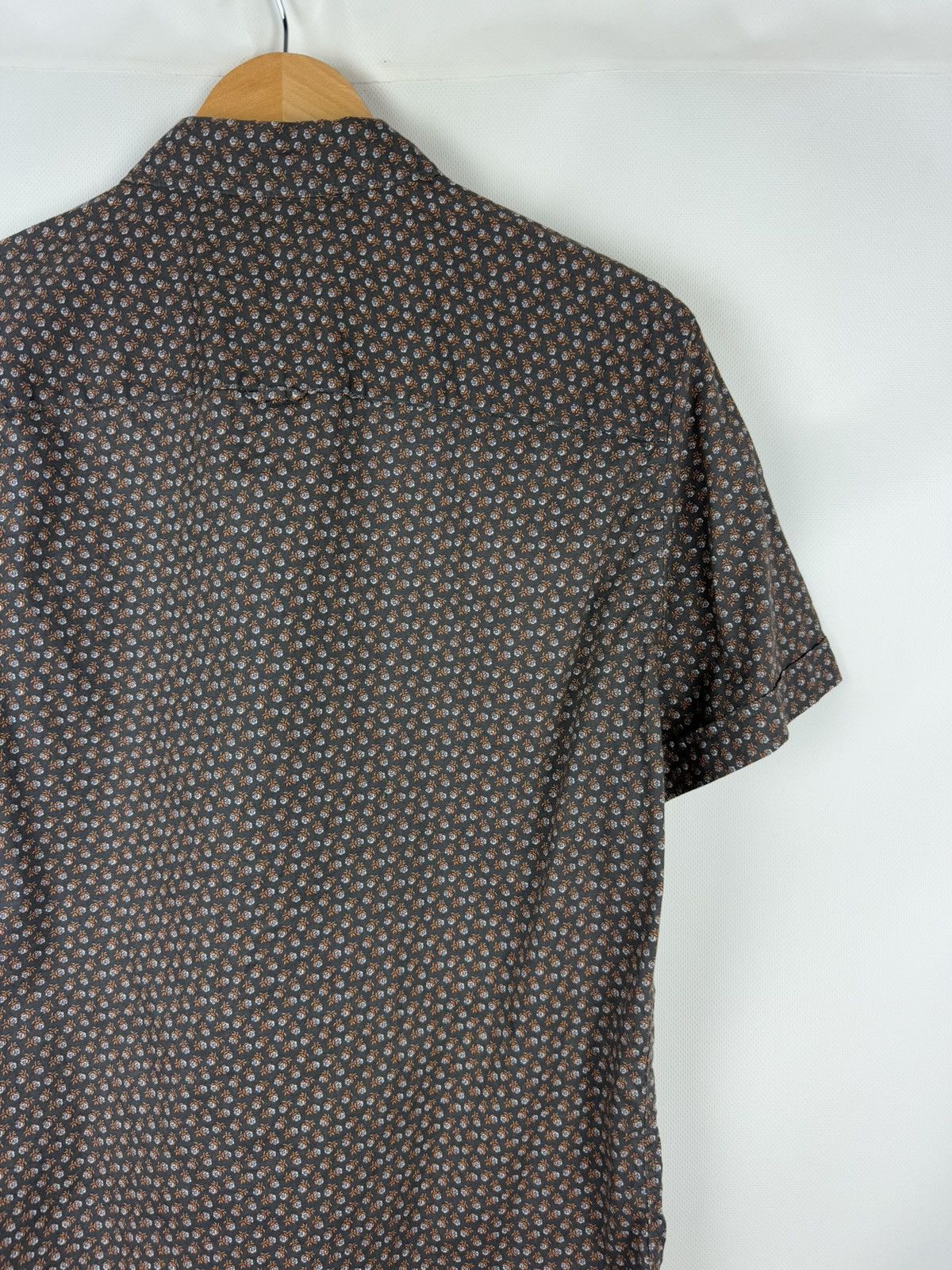 Allsaints Allsaints Hibiscus SS Overprinted Hawaiian Button Up Shirt Size US S / EU 44-46 / 1 - 17 Thumbnail