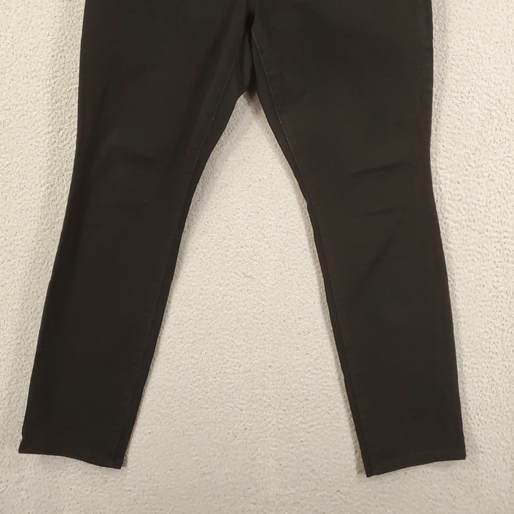 Old Navy Old Navy Jeans Womens 14 Black Denim Skinny 5-Pocket City Stretch Slim Regular Denim - Jeans Size 36" / US 14 / IT 50 - 2 Thumbnail