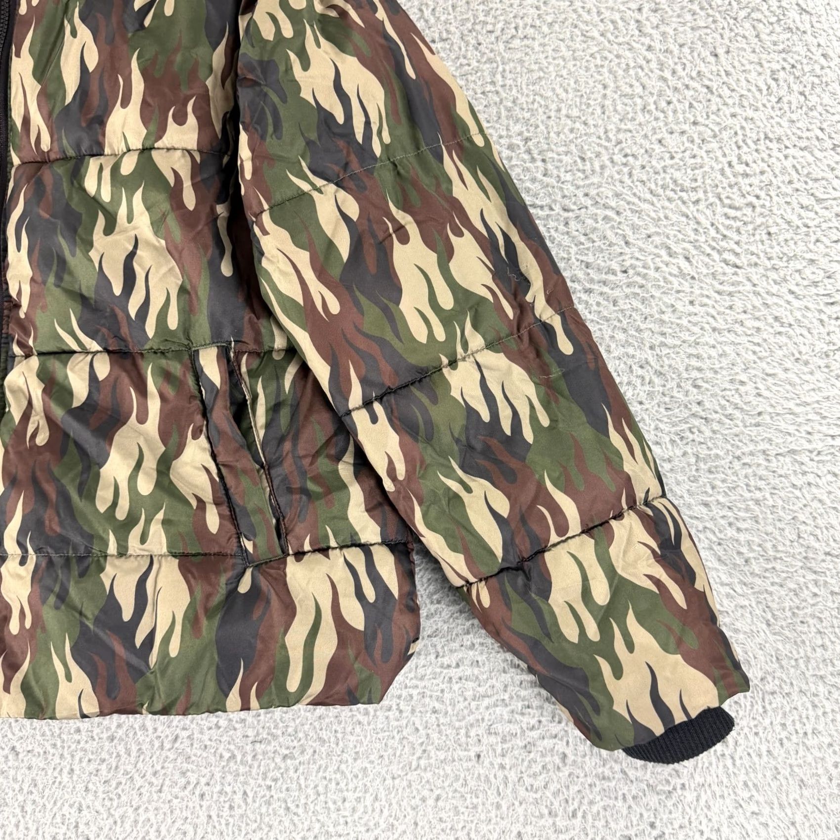 Vintage Lurking Class by Sketchy Tank Flame Thorn Camo Puffer Jacket Womens Small Green Size S / US 4 / IT 40 - 3 Thumbnail