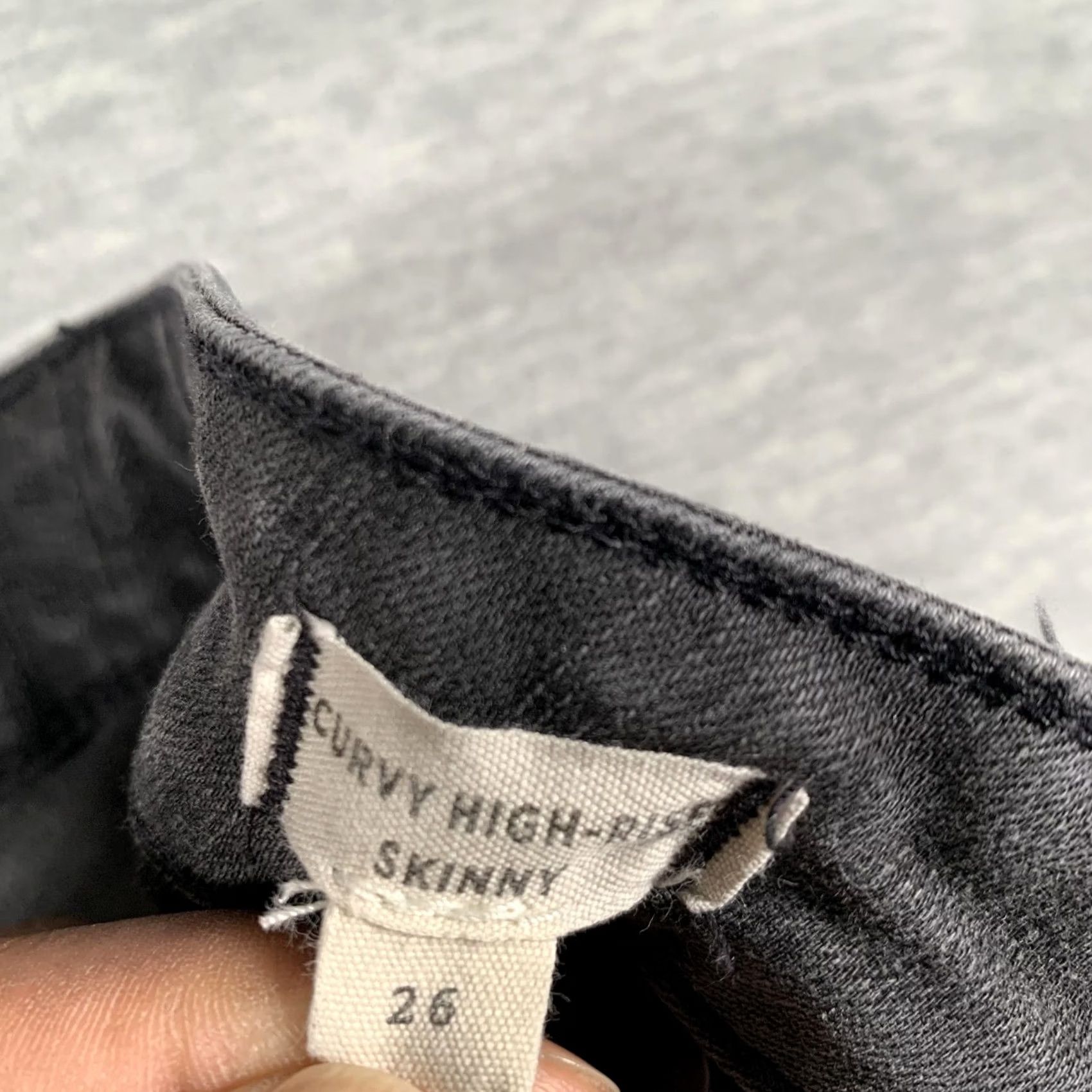 Madewell VINTAGE Madewell Jeans Womens 26 Gray Curvy High Rise Skinny Distressed Raw Hem Denim Size 26" / US 2 / IT 38 - 6 Thumbnail