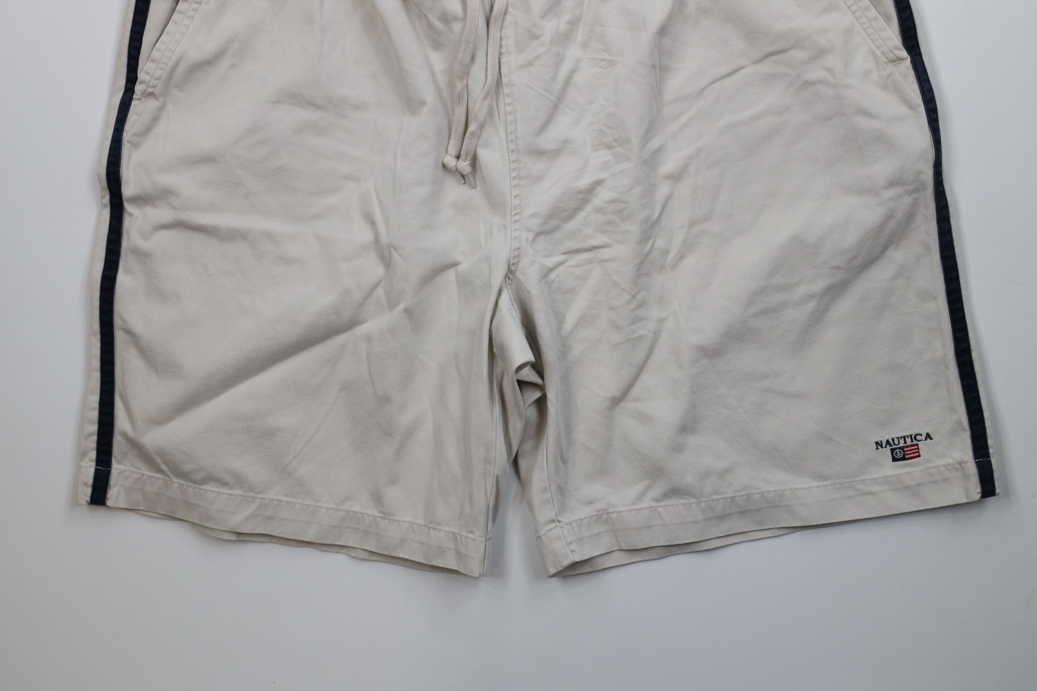 Nautica Vintage 90s Nautica Fit Spell Out Sailing Flag Shorts Beige Size US 38 / EU 54 - 4 Thumbnail