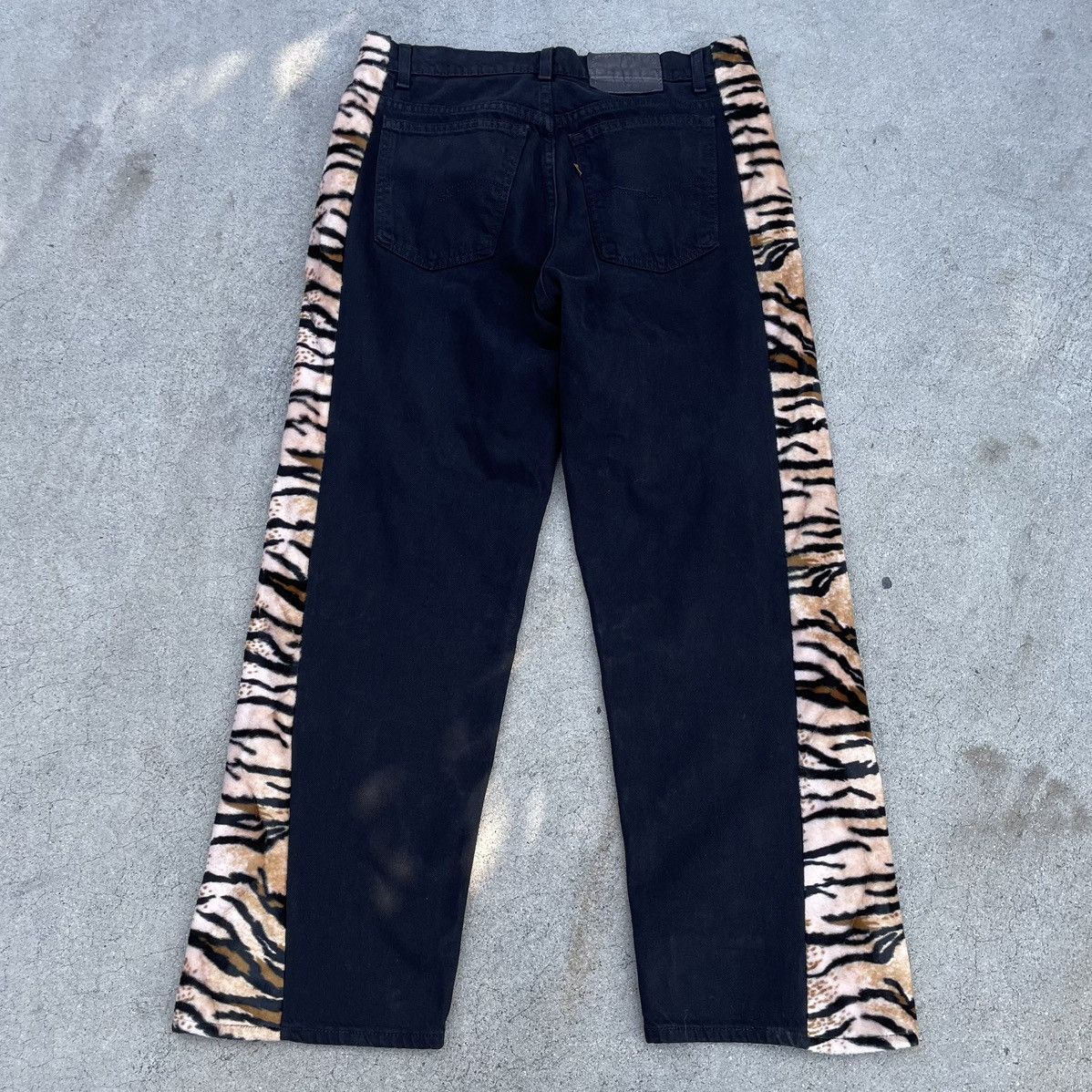 Levi's Orange Tab Levi’s Vintage Custom Tiger Side Pannels Size US 33 - 1 Thumbnail