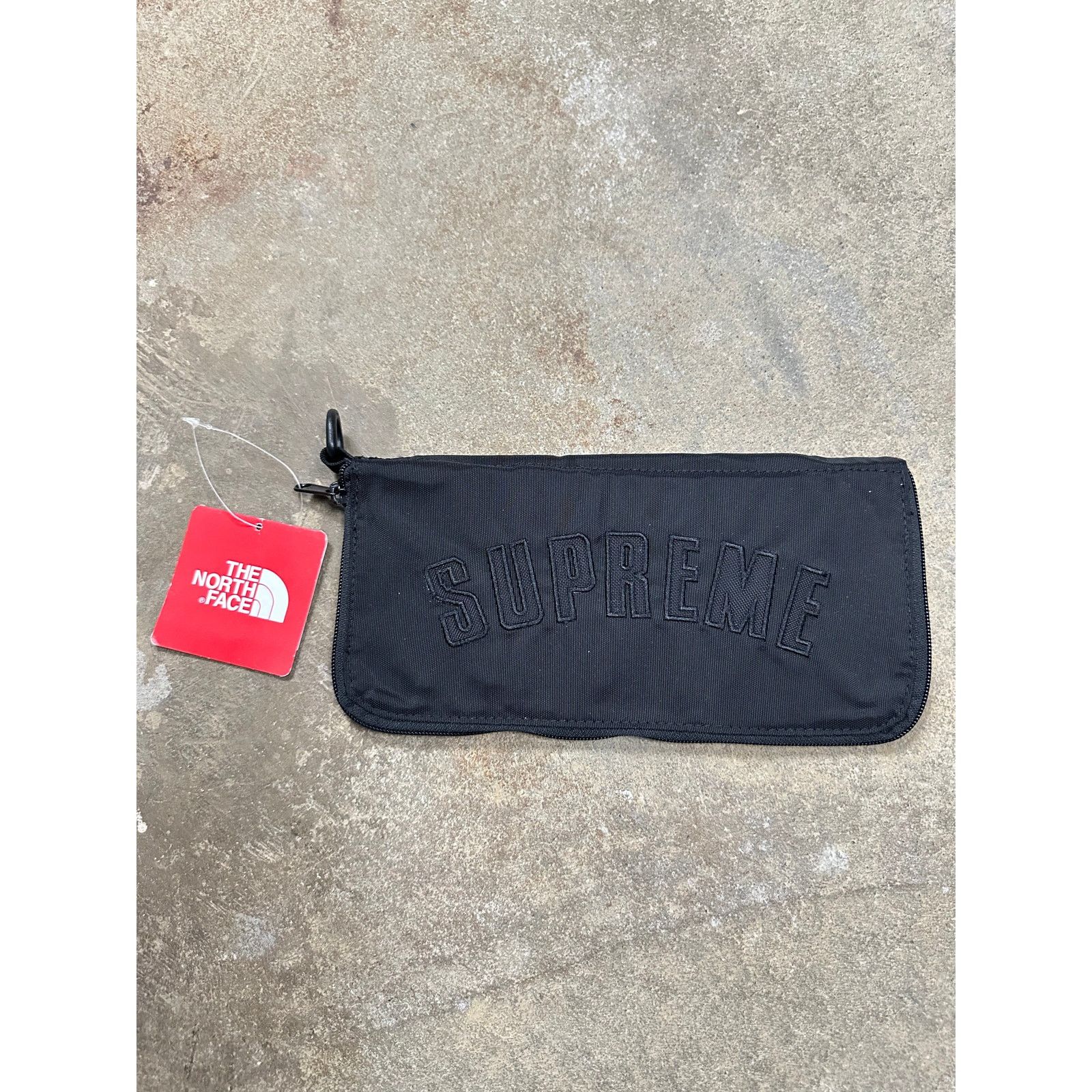 Supreme Supreme Black Arc Logo Organizer OS Used Size ONE SIZE - 1 Thumbnail