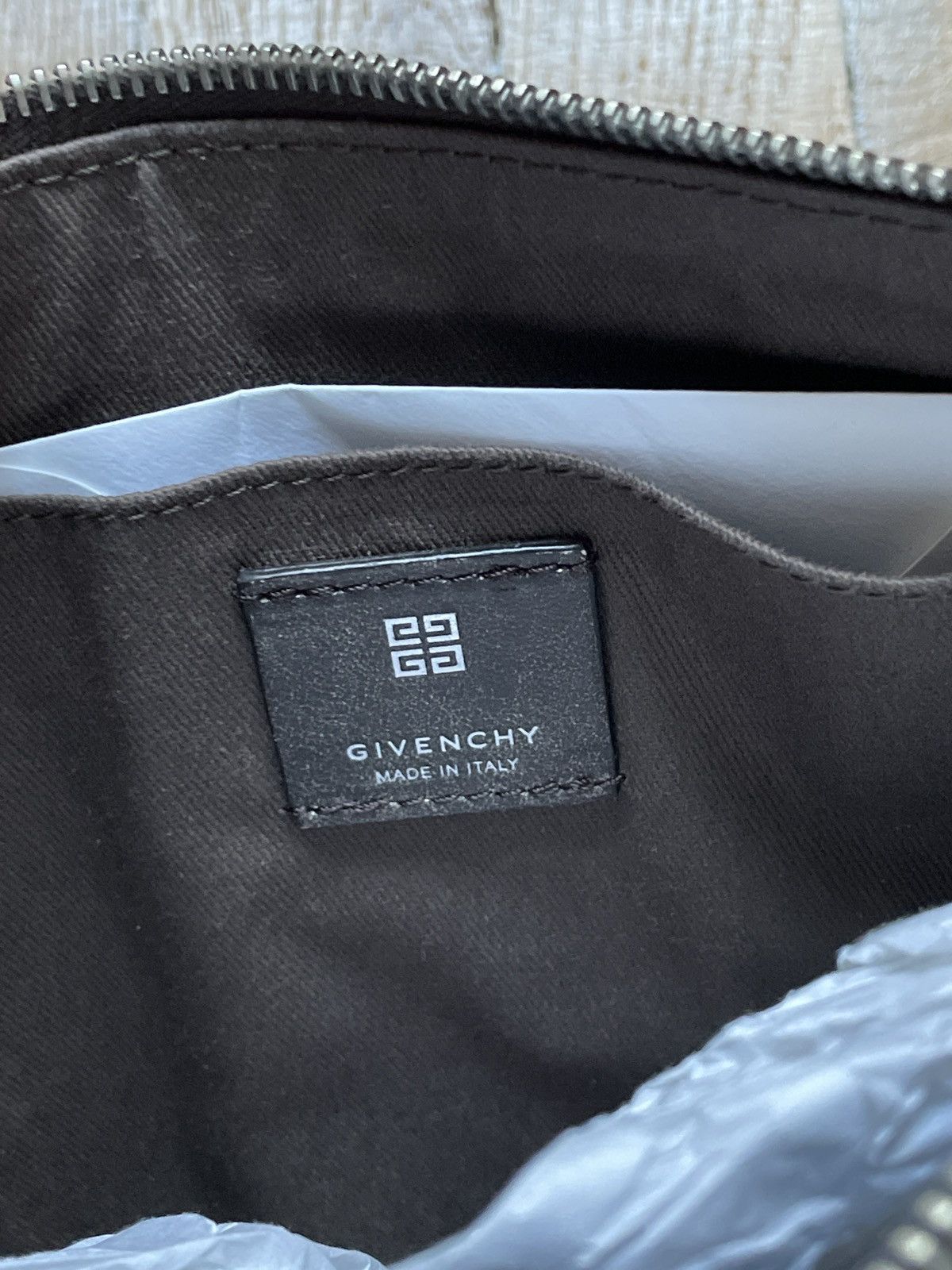 Givenchy Voyou Crossbody bag Givenchy Size ONE SIZE - 4 Thumbnail