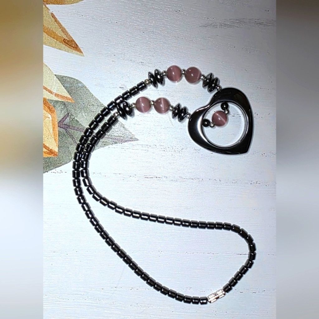 The Unbranded Brand Vintage Hematite Heart Pendant Necklace with Pink Accents Size ONE SIZE - 1 Thumbnail