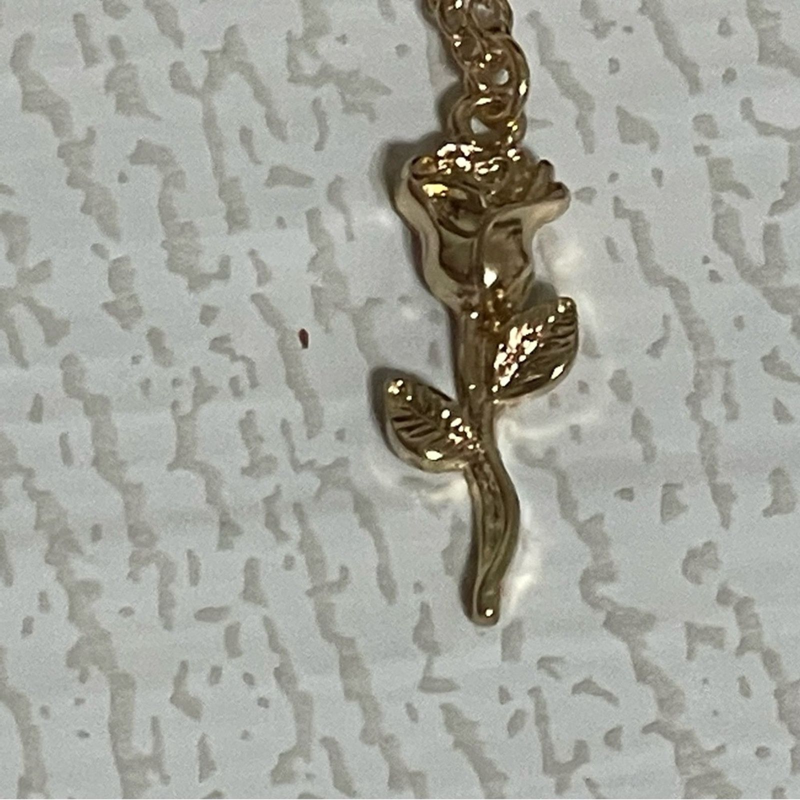 Other FASHION NOVA Rose To The Occasion Gold Necklace NWT Size ONE SIZE - 3 Thumbnail