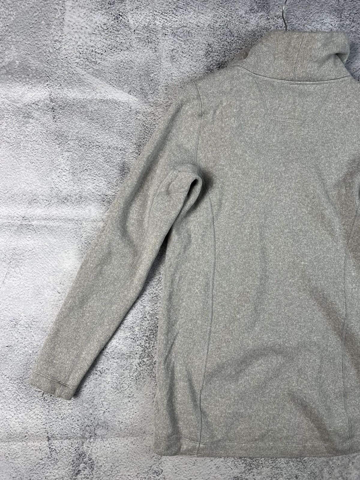 Arc'teryx Arc’teryx ladies outdoor jumper sweater Size L / US 10 / IT 46 - 12 Thumbnail