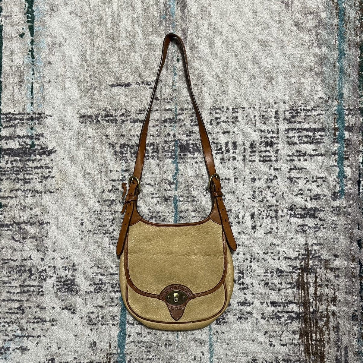 Vintage Dooney & bourkey leather slingbag Size ONE SIZE - 5 Thumbnail