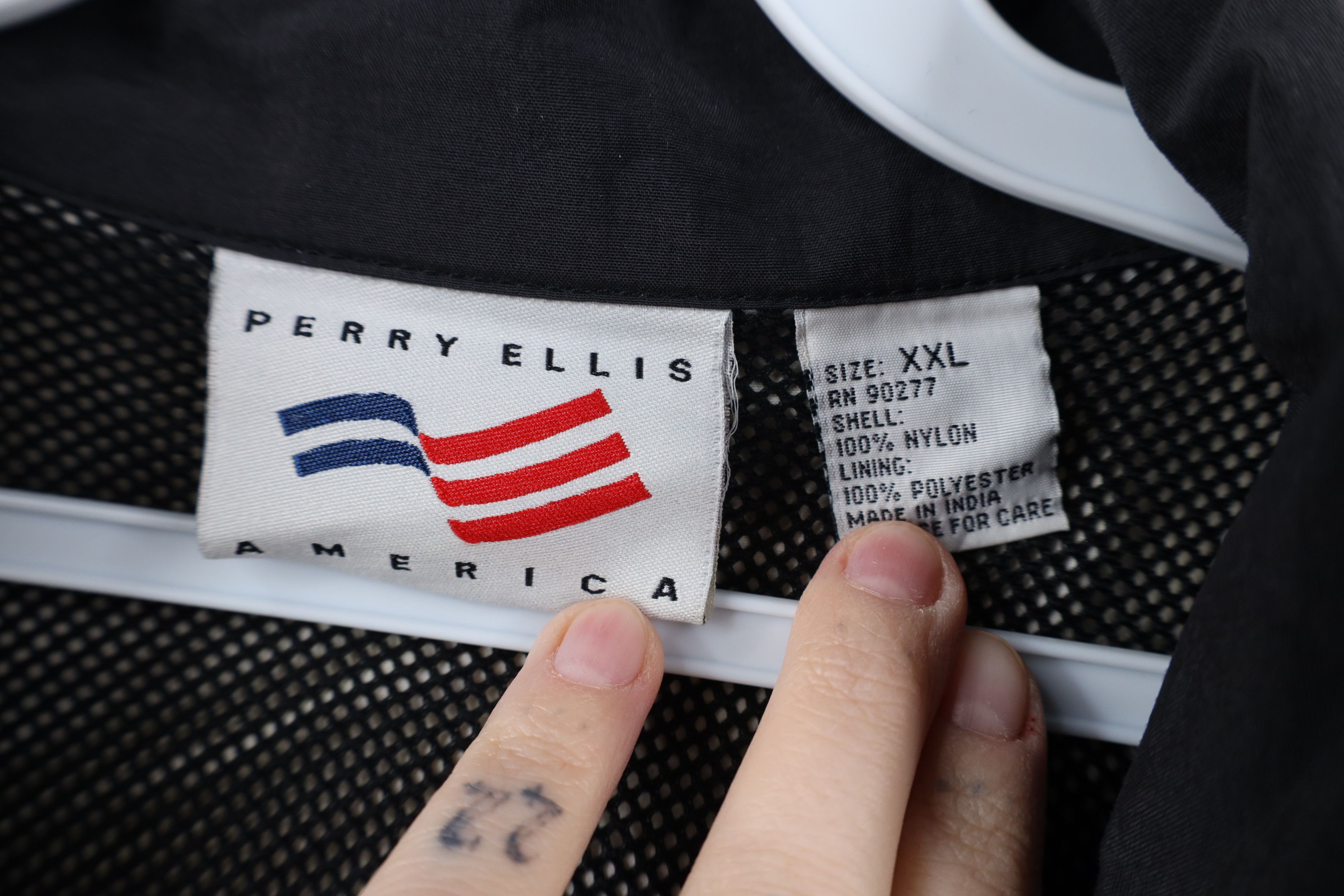 Perry Ellis Vintage 90s Perry Ellis Reflective Lined Windbreaker Jacket Size US XXL / EU 58 / 5 - 10 Thumbnail