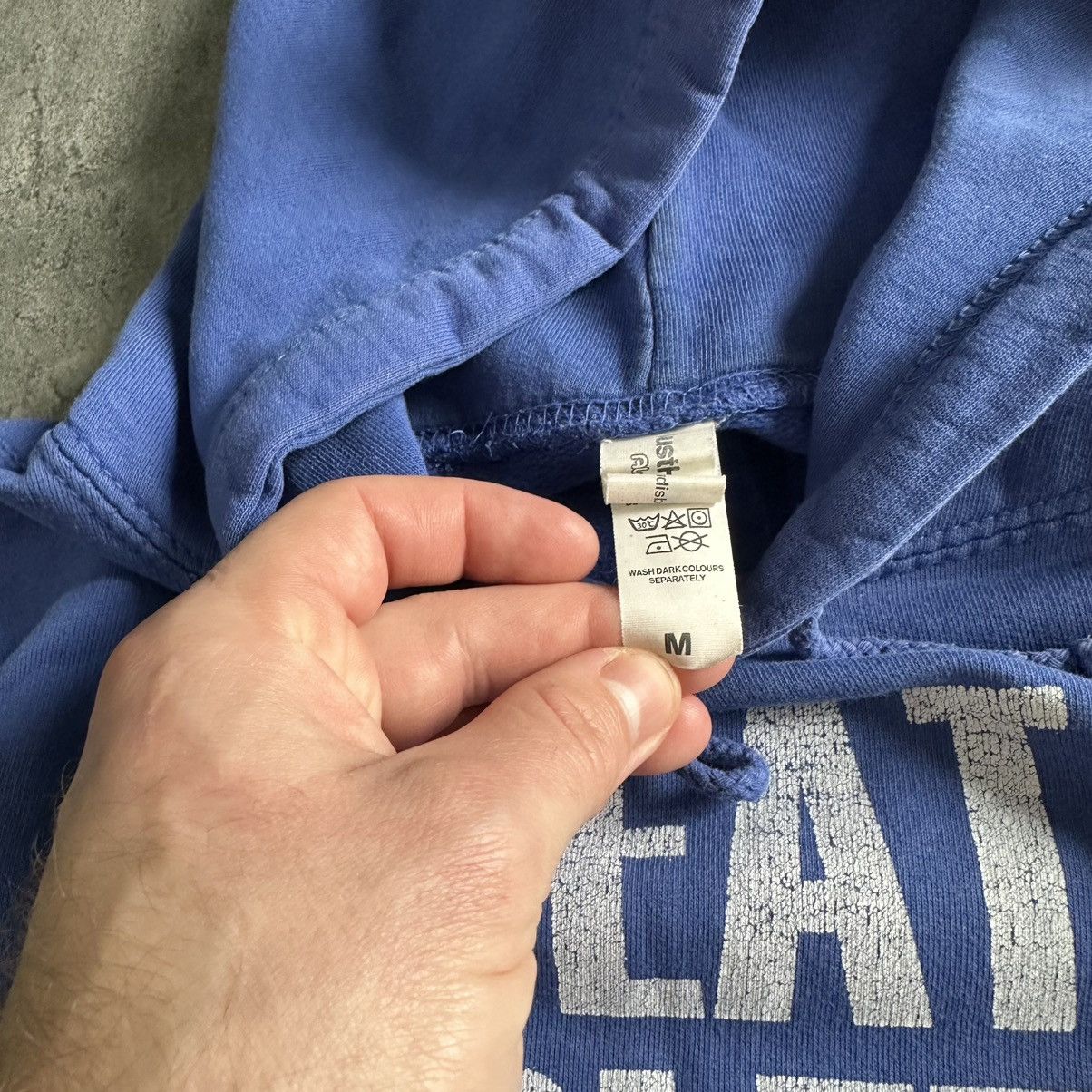 Vintage Vintage Eats Sleep Fish Repeat Hoodie Used Joke Humor Size US M / EU 48-50 / 2 - 7 Thumbnail