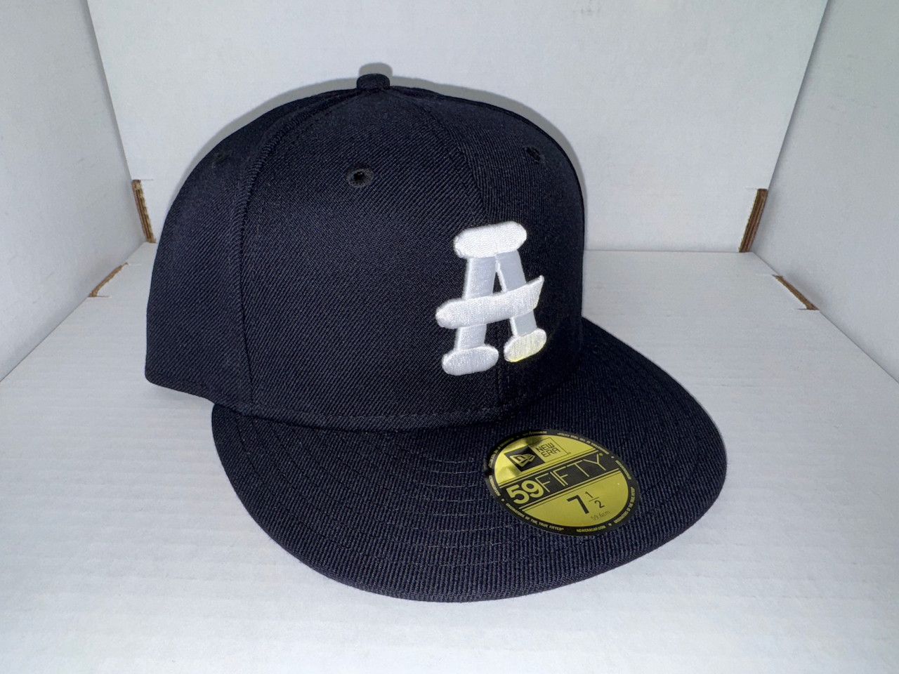 New Era Atlanta Black Crackers Fitted Cap, Navy (Size 7 1/2) Size ONE SIZE - 1 Thumbnail