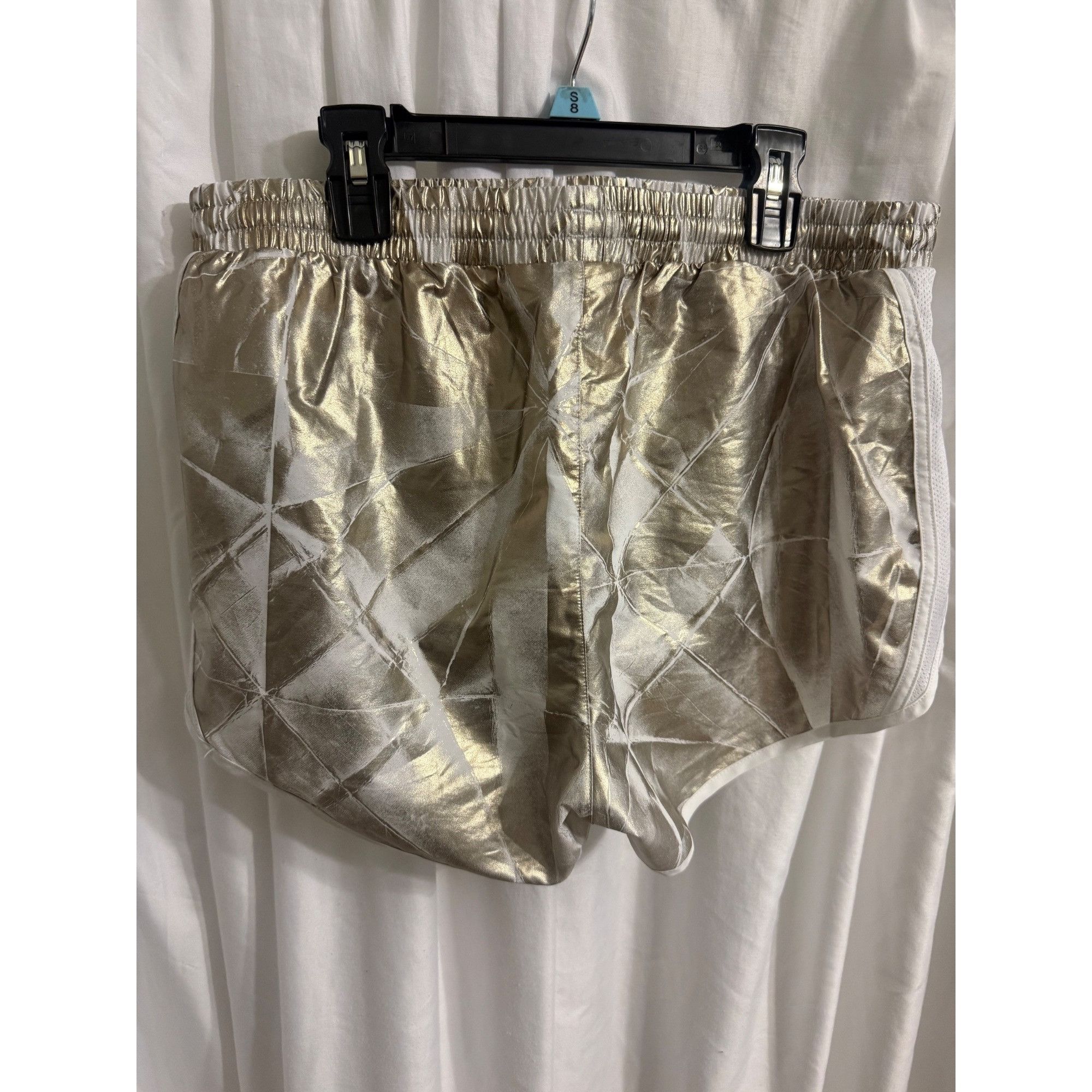 Under Armour Under Armour Womens Metallic Gold Running Shorts Loose Fit H Size 28" / US 6 / IT 42 - 3 Thumbnail