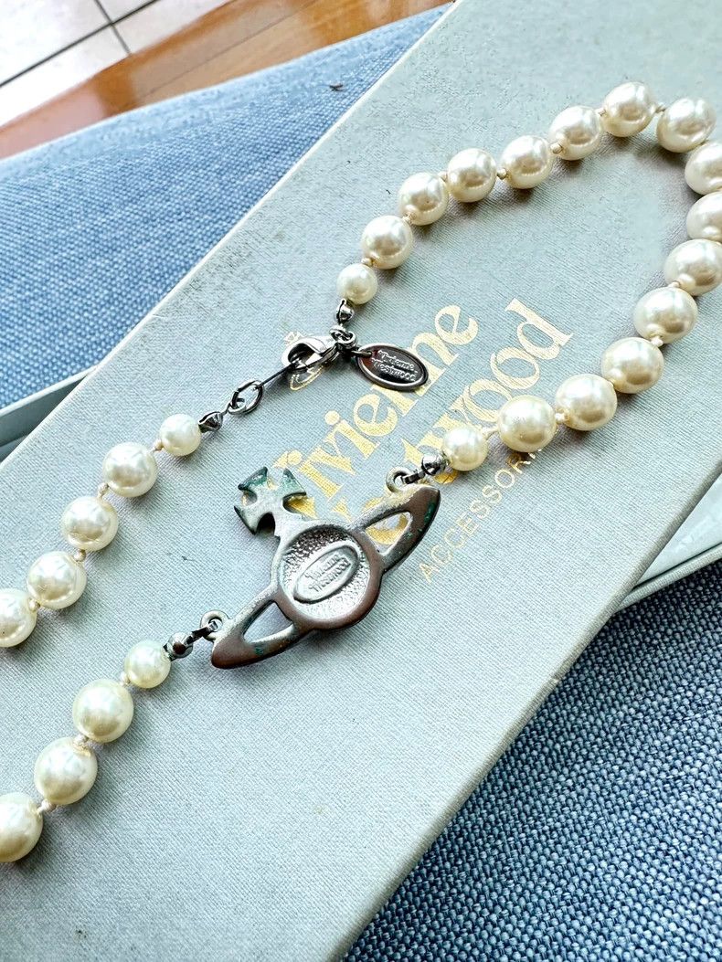 Vivienne Westwood Vivienne Westwood Pearl Saturn Necklace Choker, Collarbone Size ONE SIZE - 9 Thumbnail