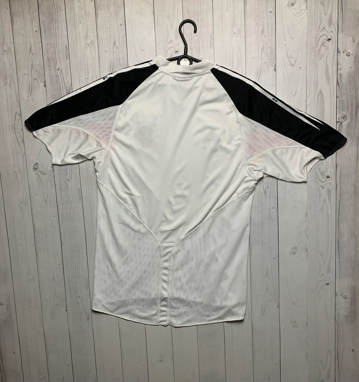 Adidas × Vintage Vintage adidas Deutschland soccer jersey size L Size US L / EU 52-54 / 3 - 8 Thumbnail