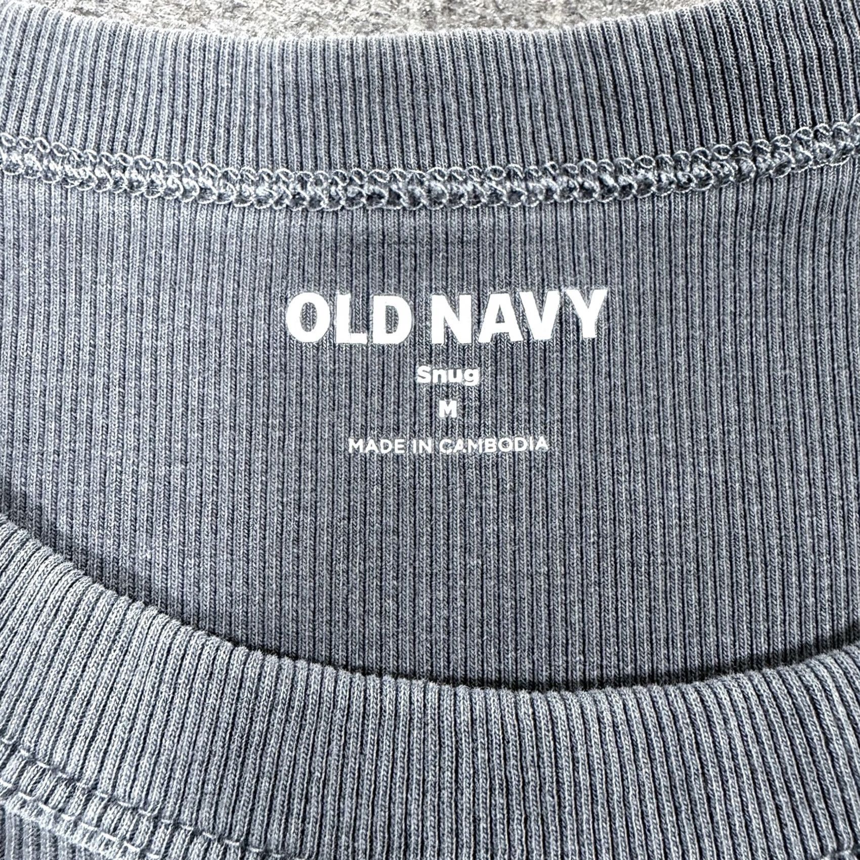 Old Navy Old Navy T-Shirt Size Medium Gray Snug Short Sleeve Stretch Ribbed Fits Women's Size M / US 6-8 / IT 42-44 - 3 Thumbnail