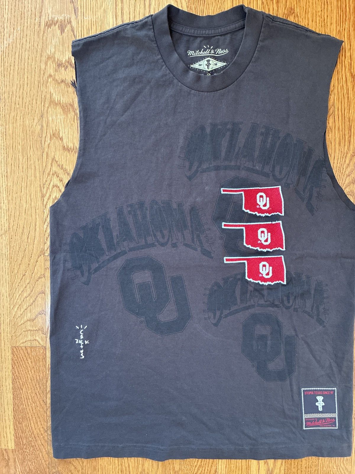 Mitchell & Ness × Travis Scott Travis Scott Oklahoma University Cactus Jack Mitchell & Ness Size US M / EU 48-50 / 2 - 2 Thumbnail