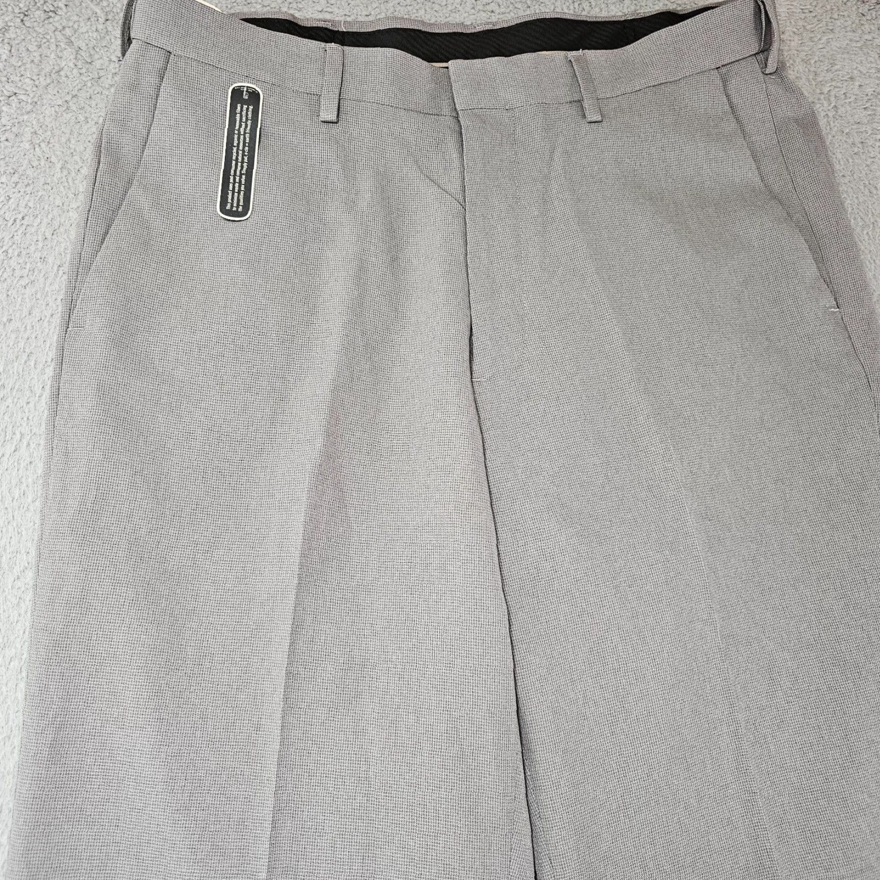 Haggar Haggar Dress Pants Mens 34x32 Grey Straight Fit Flat Front Comfort Waist Knit Polyester Slacks Regular Size US 34 / EU 50 - 2 Thumbnail