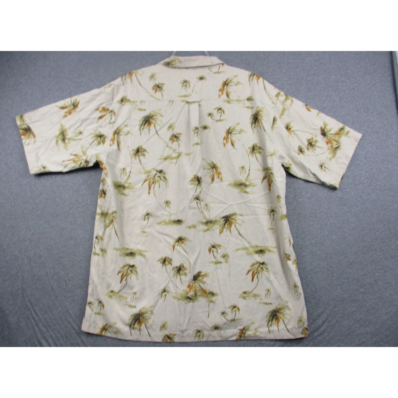 Vintage **Columbia Mens XL Tropical Palm Tree Silk Blend Button-Up Shirt** User: **Columbia Mens XL Tropical Palm Tree Silk Blend Button-Up Shirt** Size US XL / EU 56 / 4 - 4 Thumbnail
