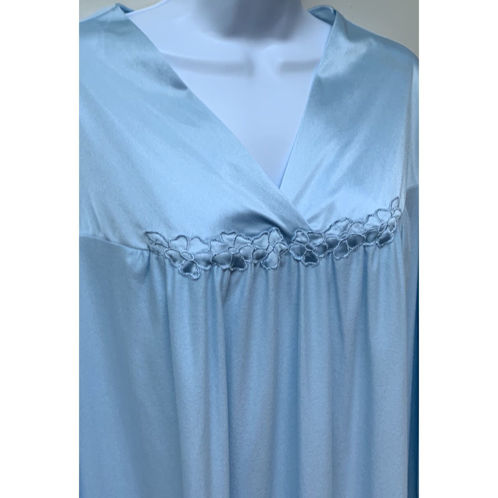 Vintage VINTAGE Vanity Fair Nightgown Brushed Nylon 2XL XXL Cottagecore Blue Made USA Nightgown Womens Size ONE SIZE - 3 Thumbnail